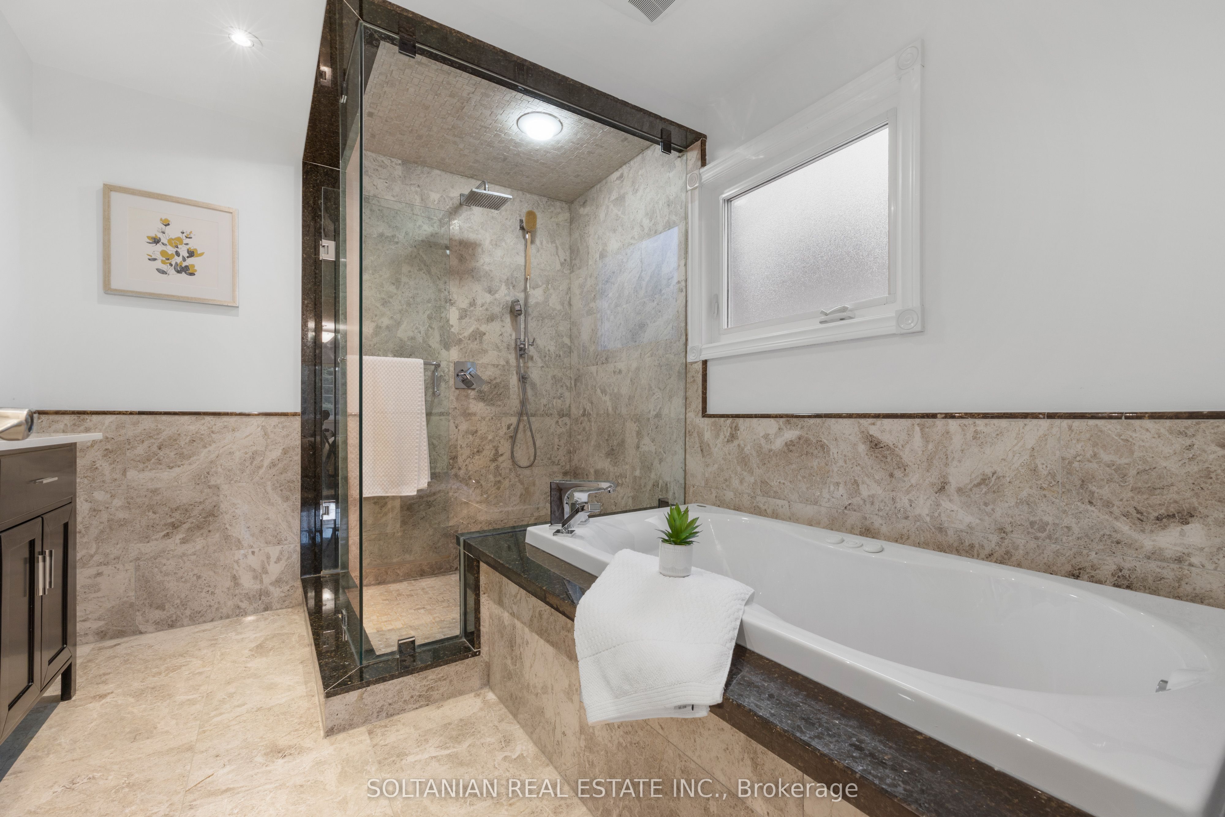 28 Dunvegan Drive Property Photo 22