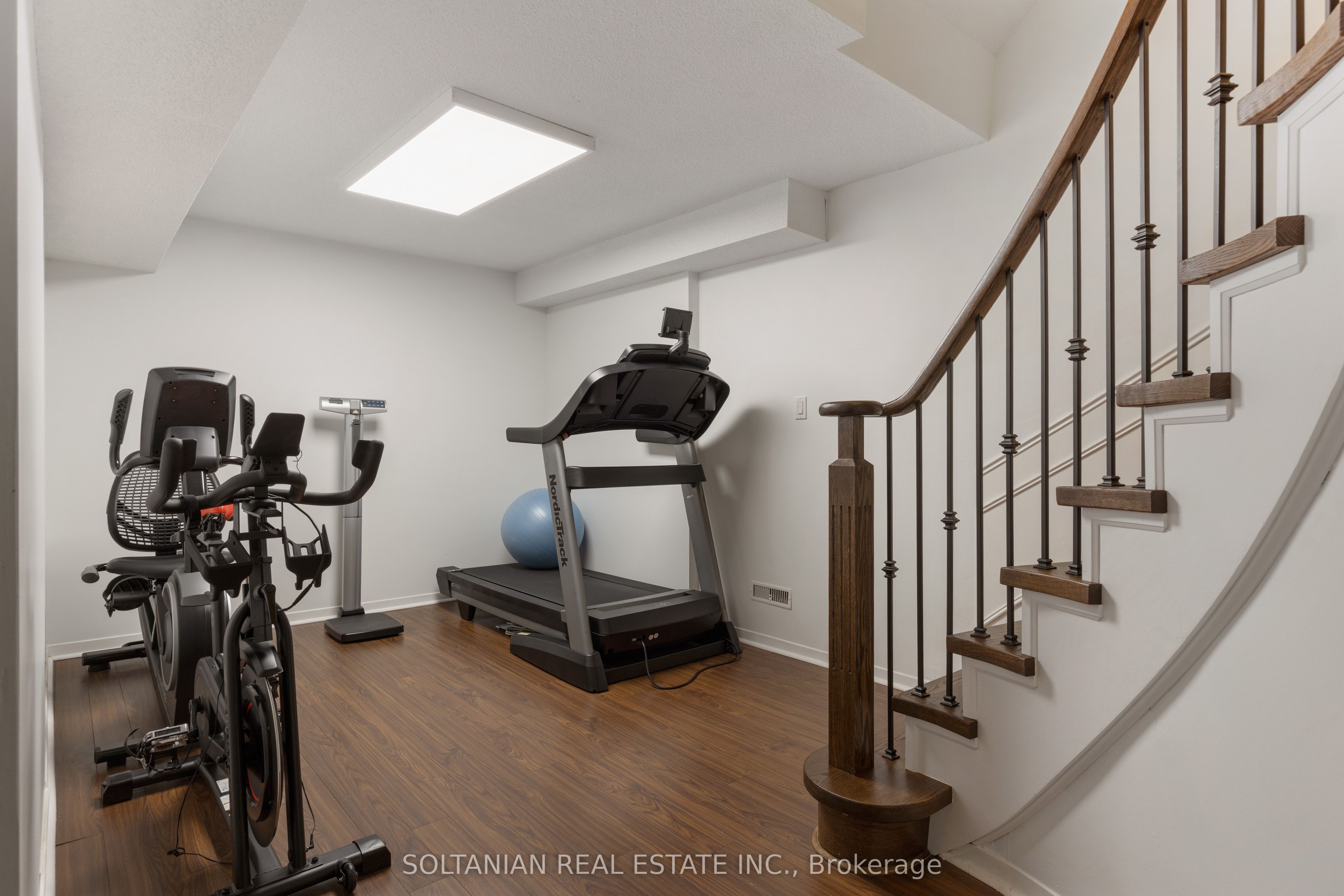 28 Dunvegan Drive Property Photo 33