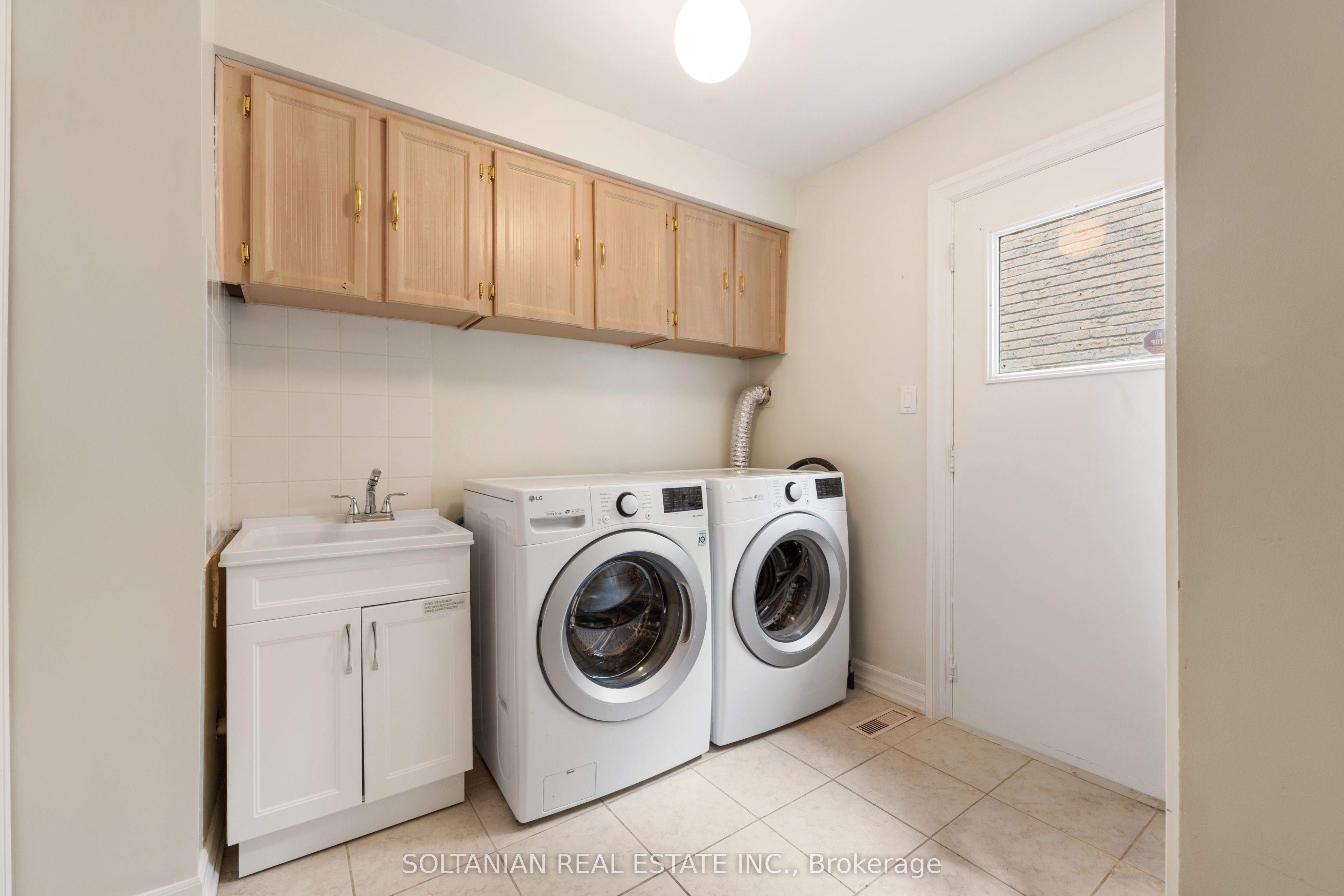 28 Dunvegan Drive Property Photo 34
