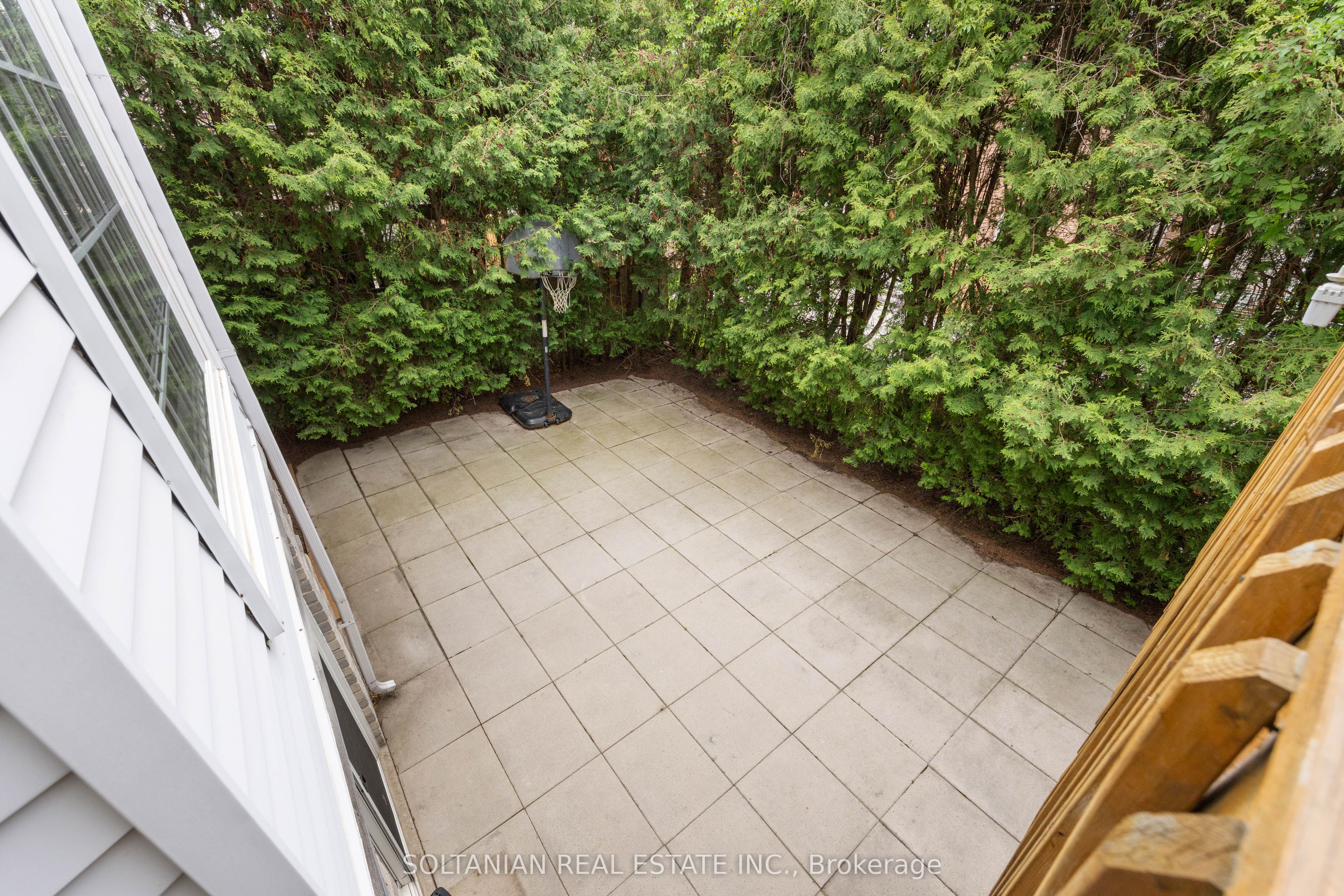 28 Dunvegan Drive Property Photo 40