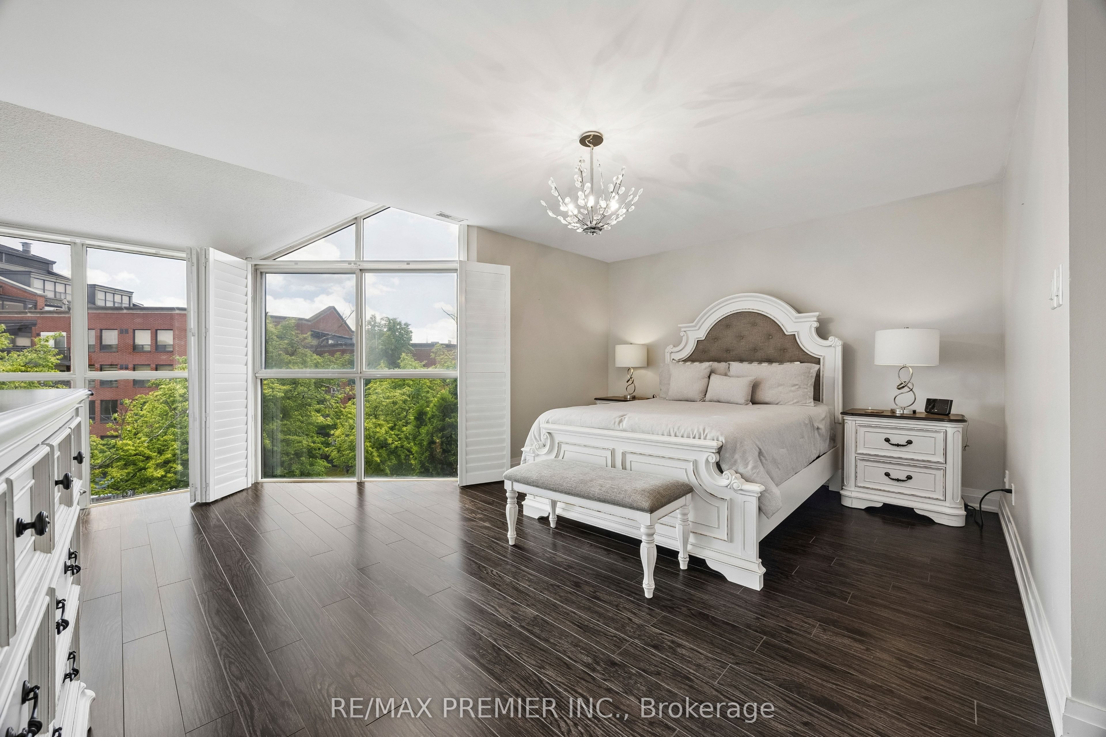 100 Arbors Lane 8 Property Photo 12