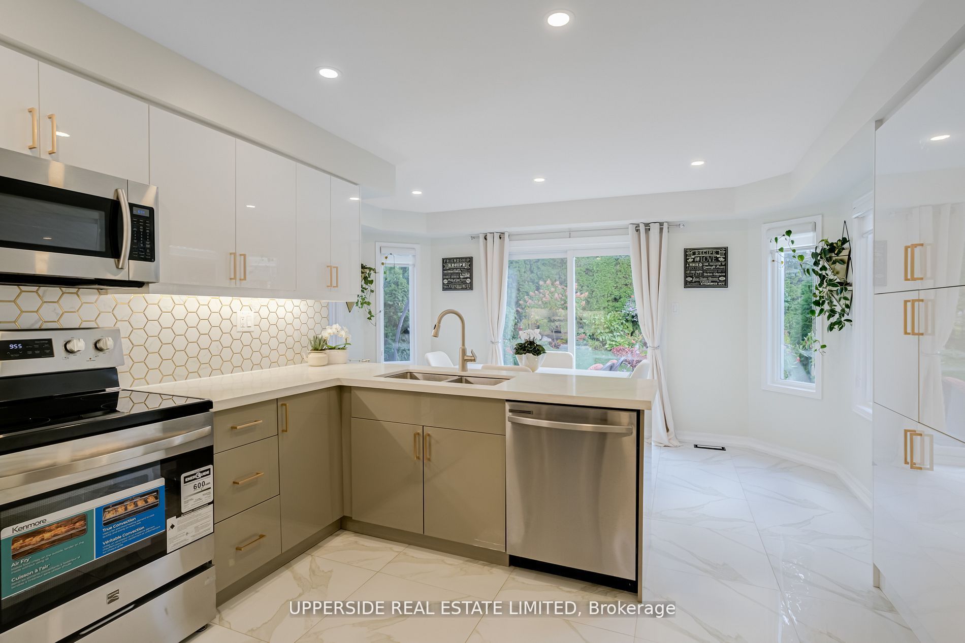 167 Covent Crescent Property Photo 9