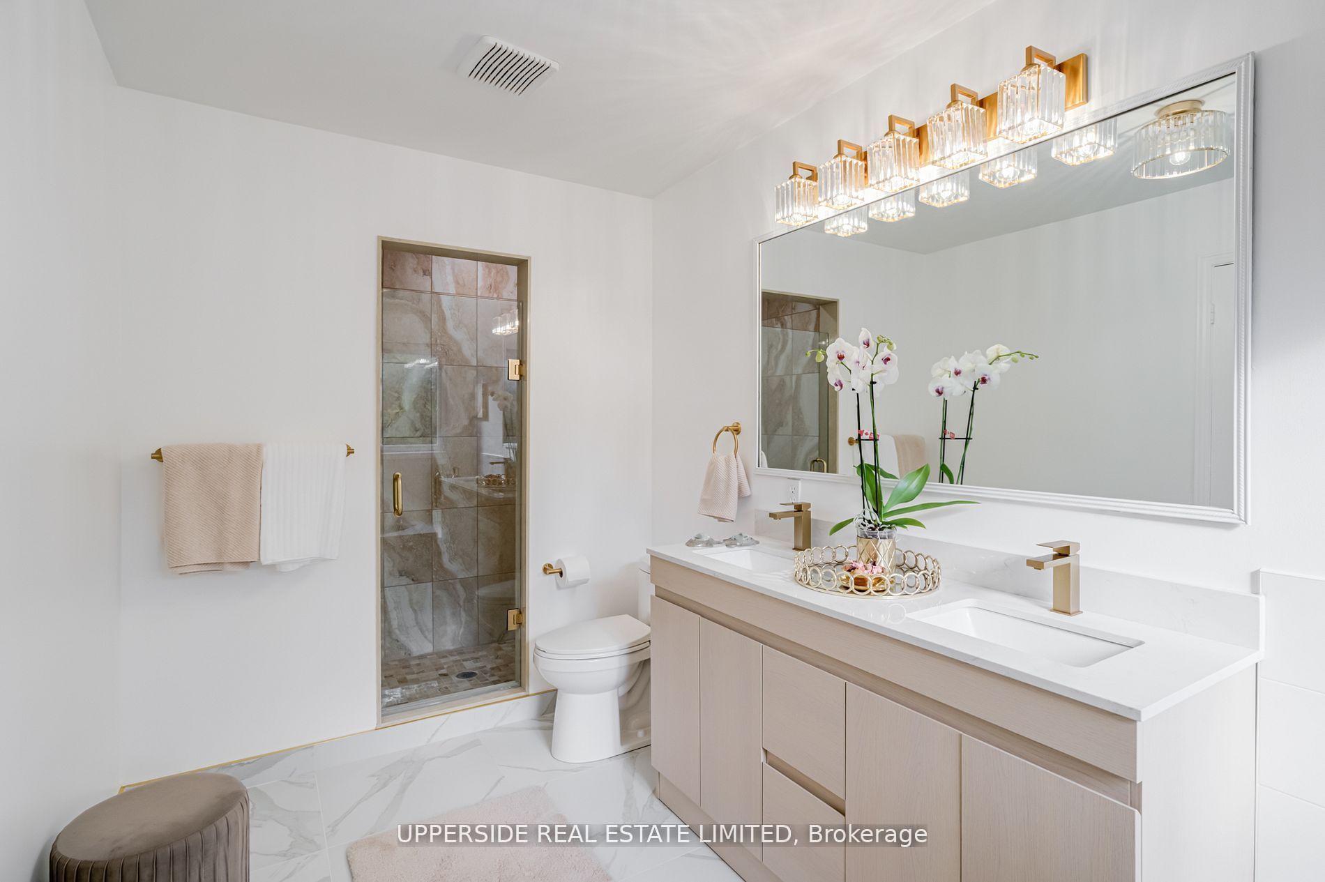167 Covent Crescent Property Photo 18