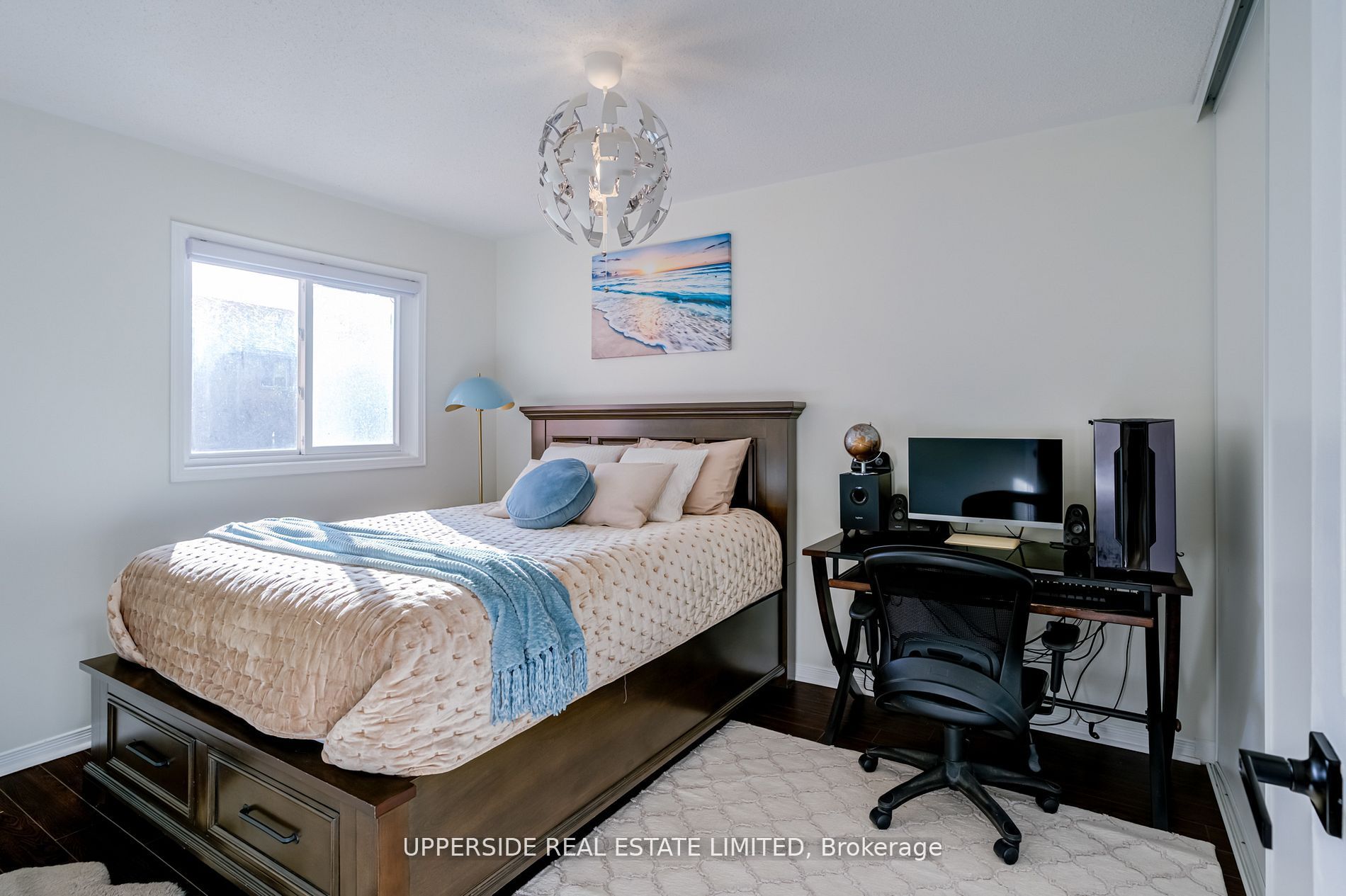 167 Covent Crescent Property Photo 21