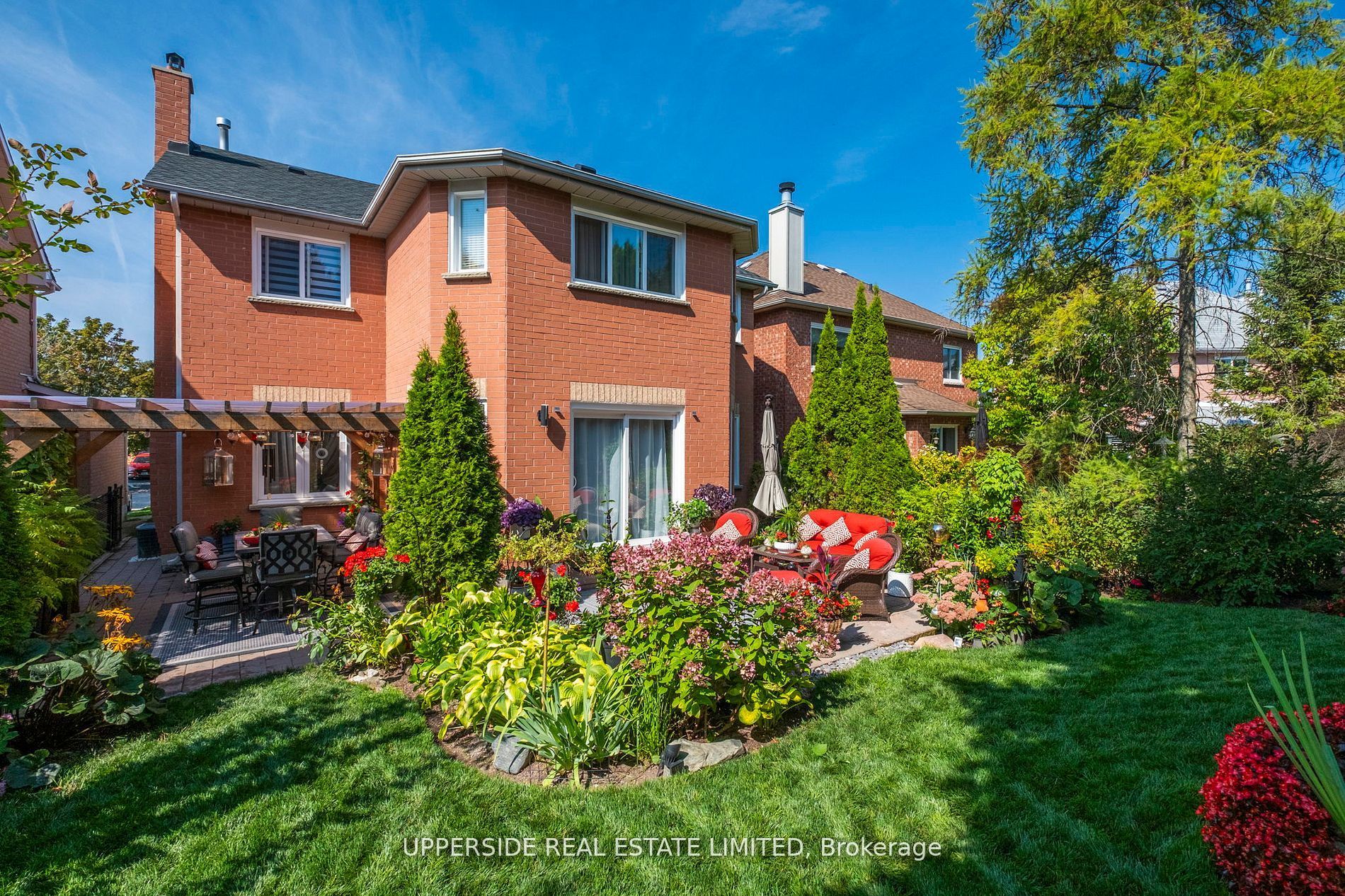 167 Covent Crescent Property Photo 41
