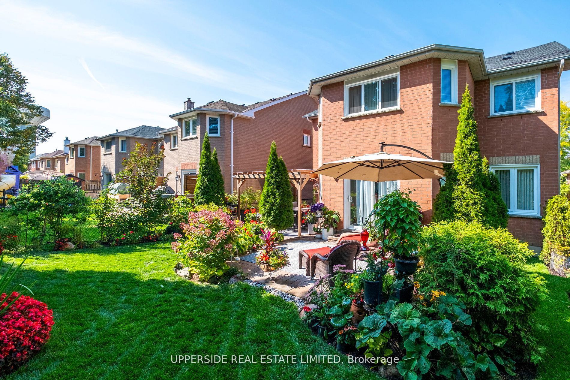 167 Covent Crescent Property Photo 44