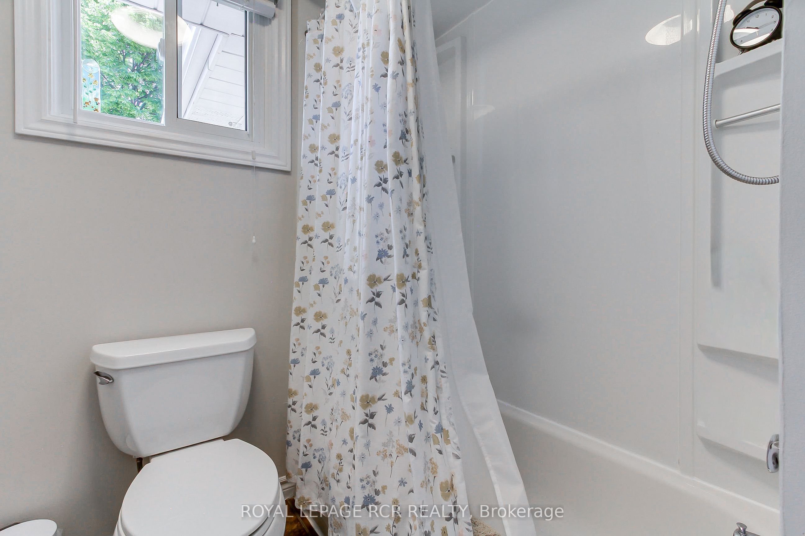 491 Maplegrove Avenue Property Photo 32