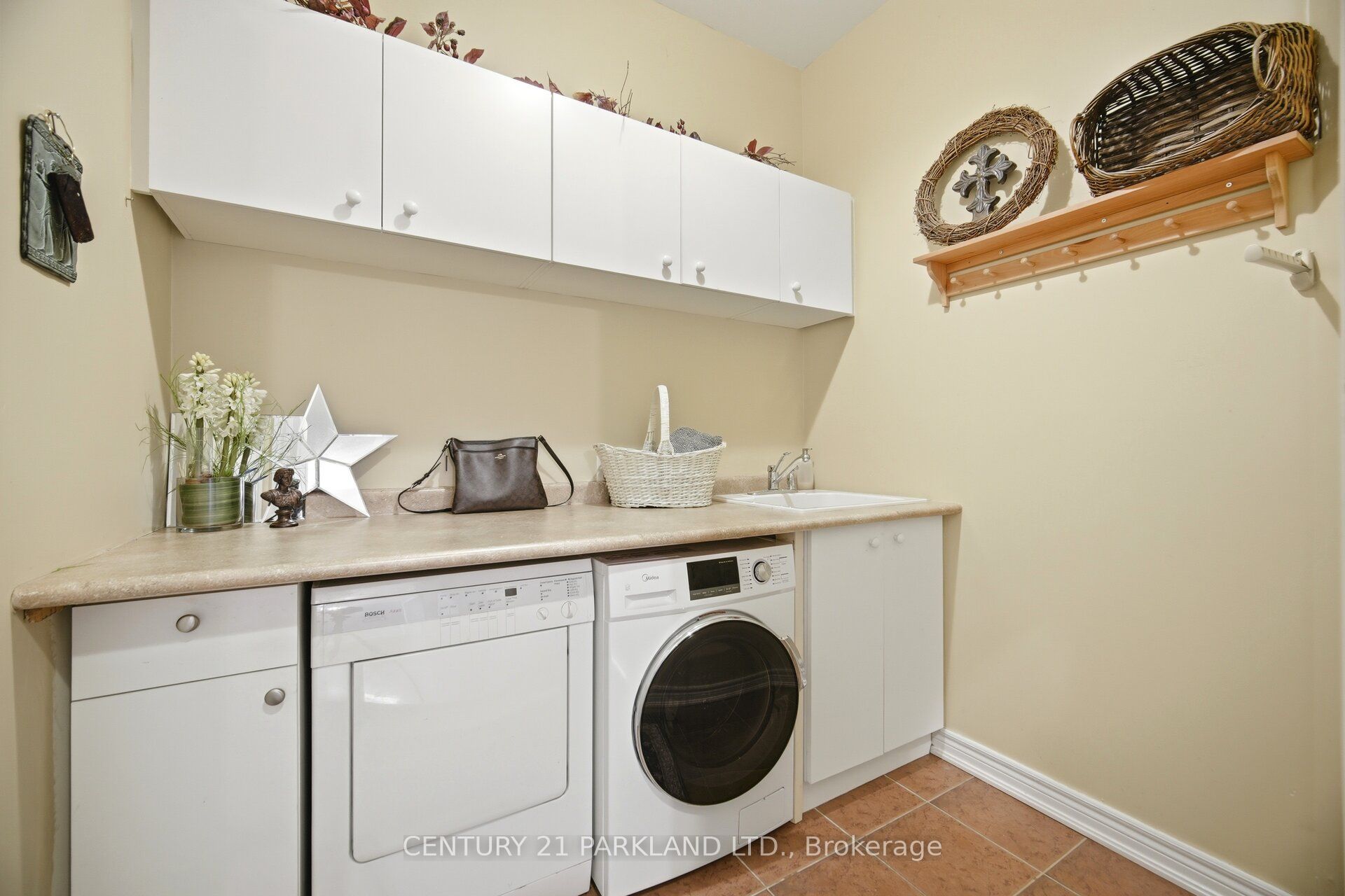148 Vellore Avenue Property Photo 33