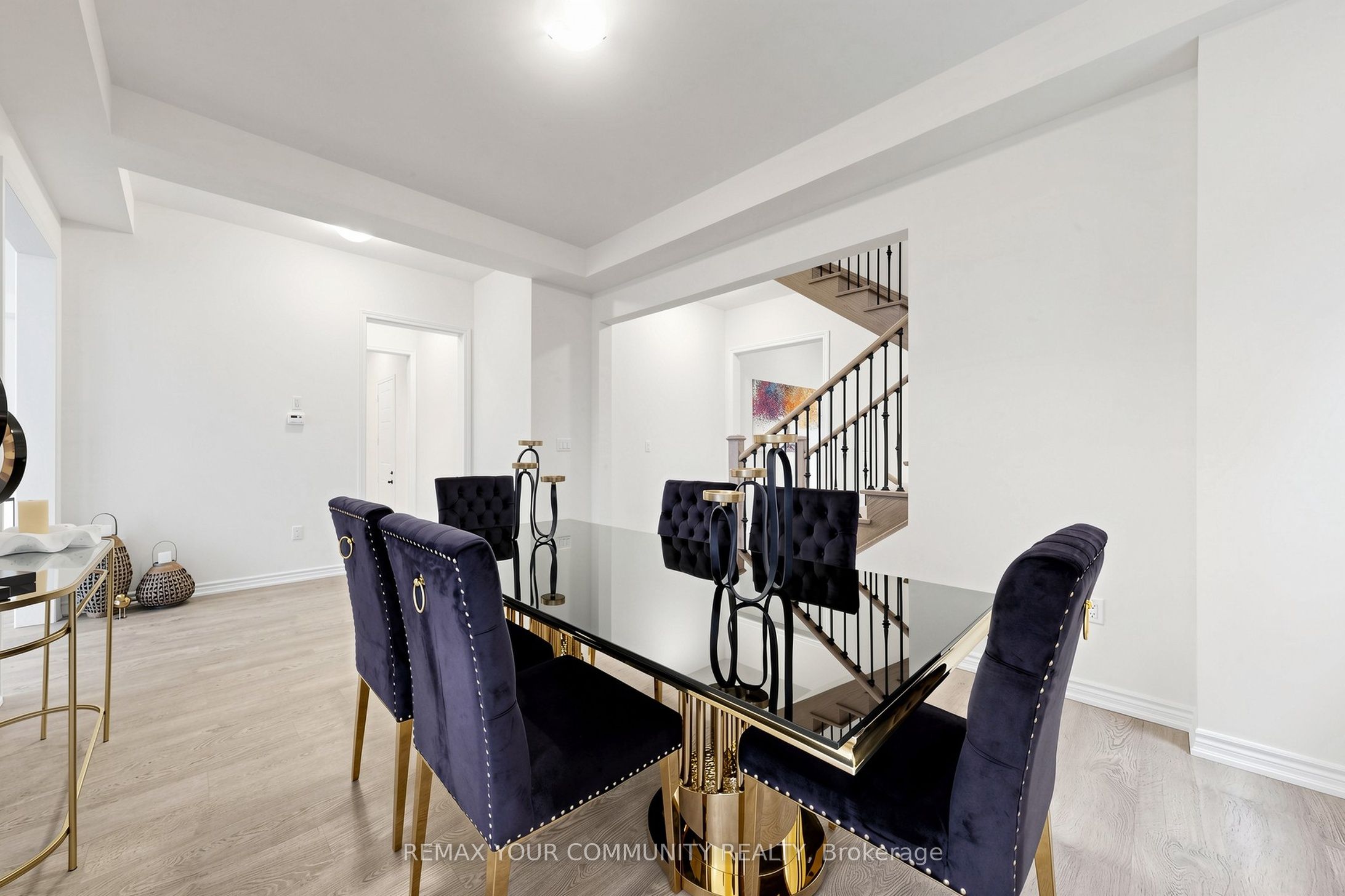 105 Halldorson Avenue Property Photo 8