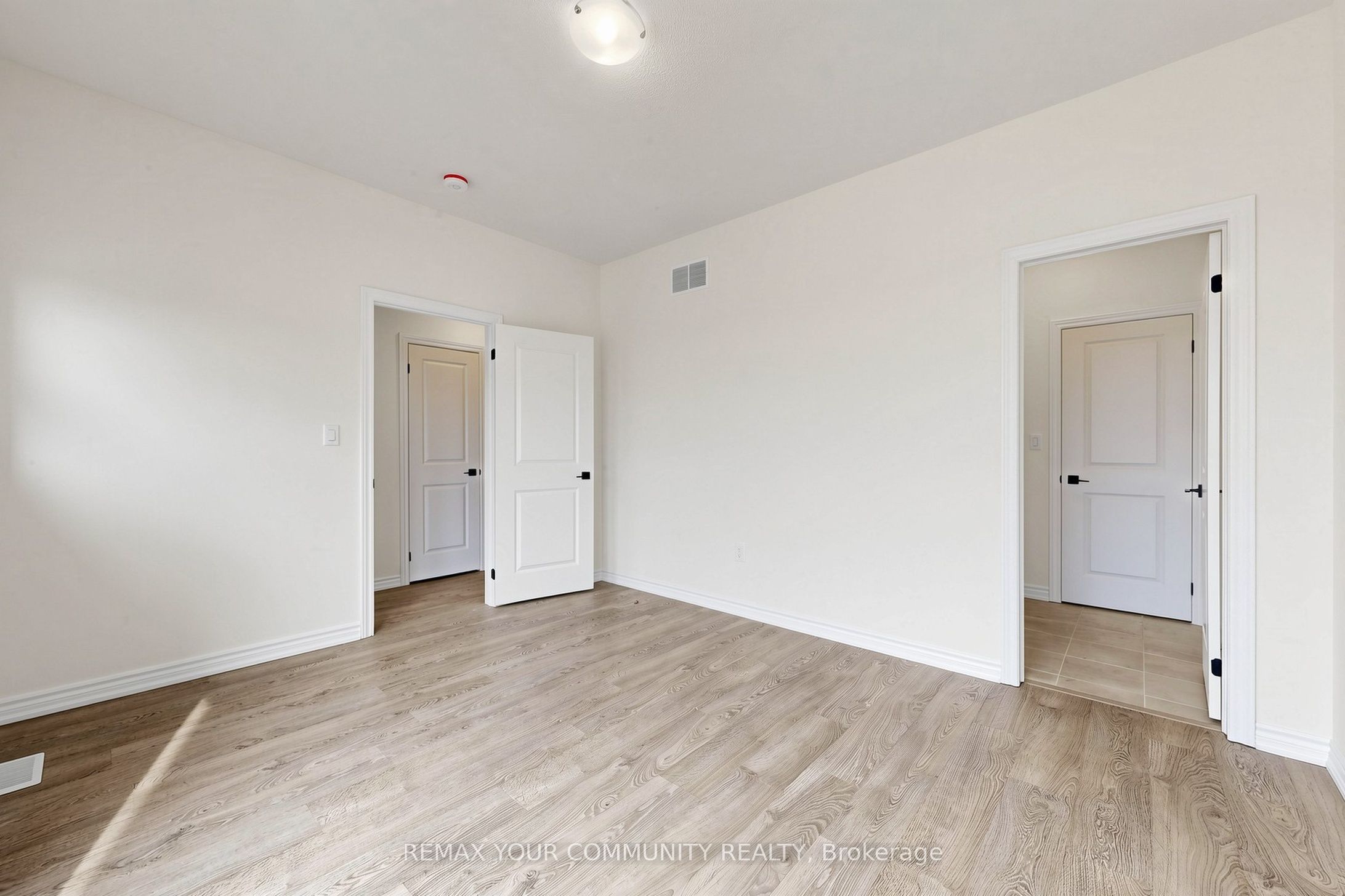 105 Halldorson Avenue Property Photo 27