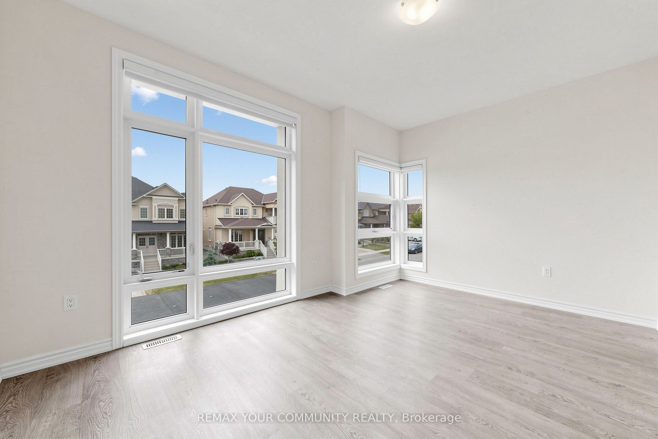 105 Halldorson Avenue Property Photo 33