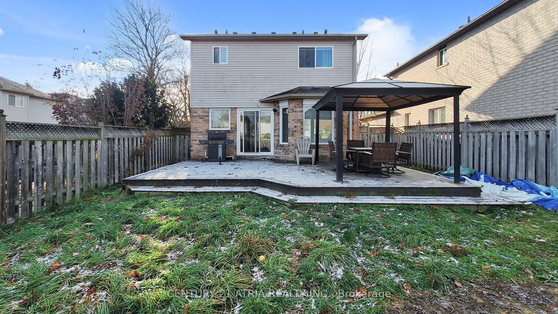 1166 Oriole Crescent Property Photo 6