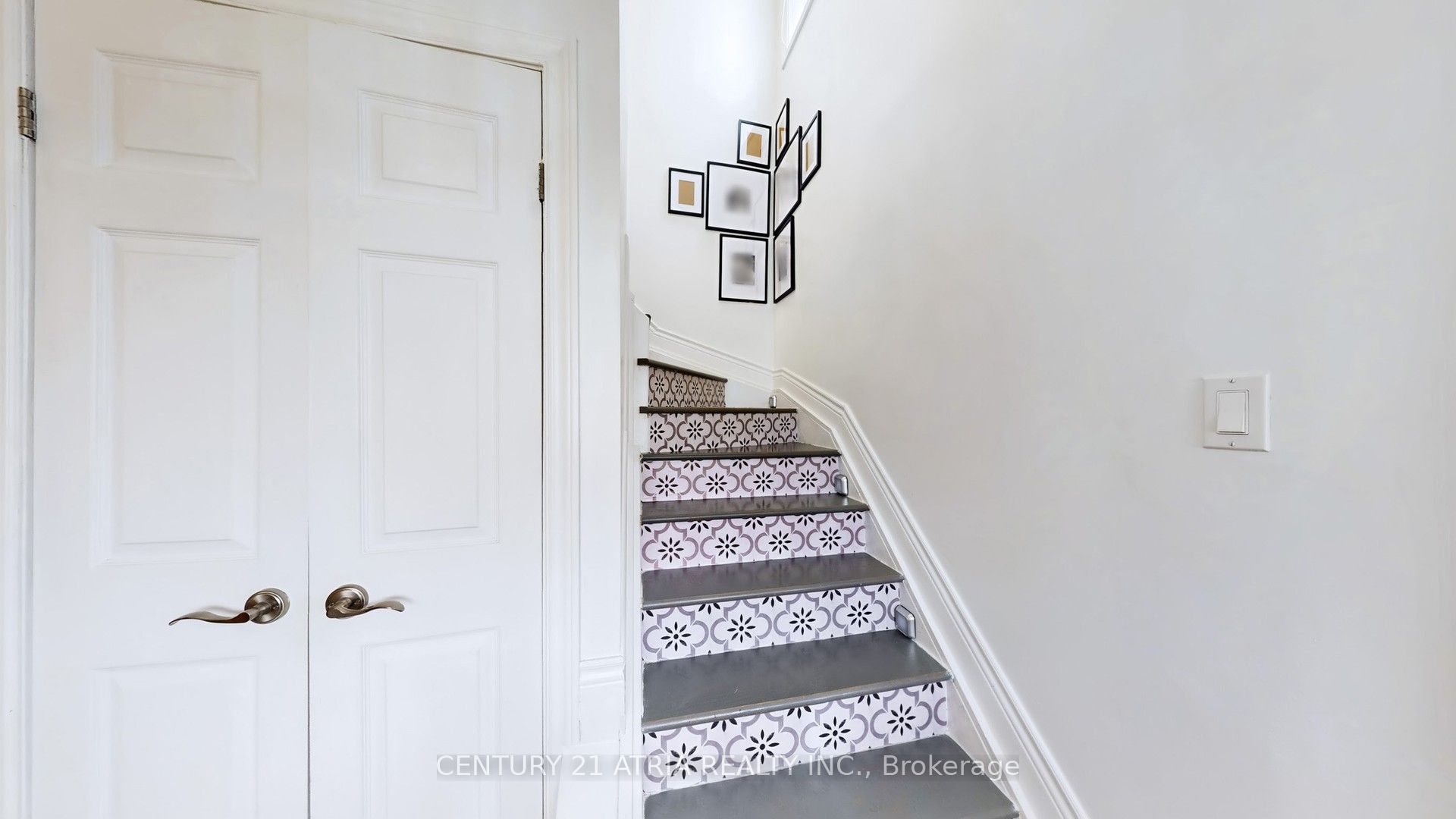 1166 Oriole Crescent Property Photo 26