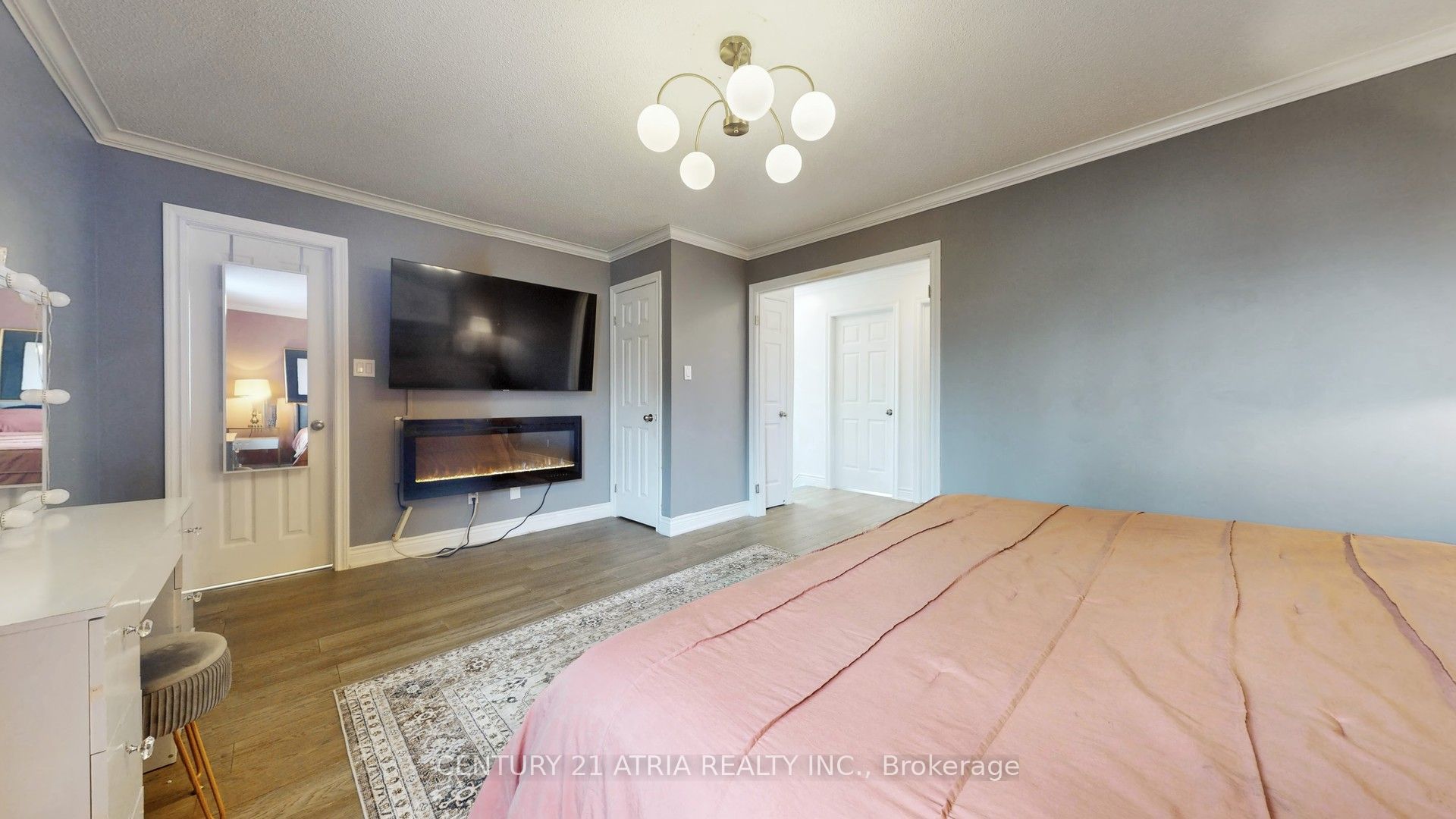 1166 Oriole Crescent Property Photo 30