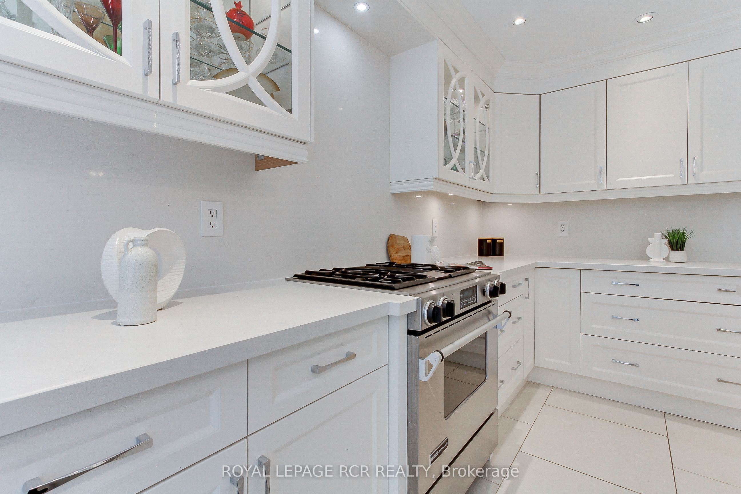 646 Brooker Ridge Property Photo 18