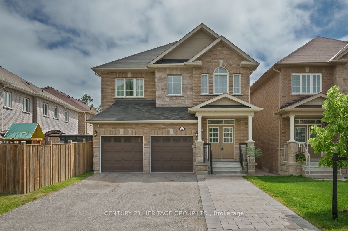 33 Prosser Crescent Property Photo 1