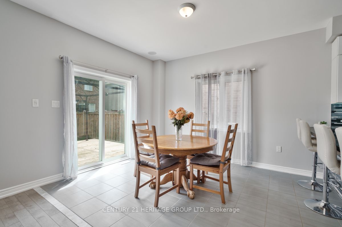33 Prosser Crescent Property Photo 11