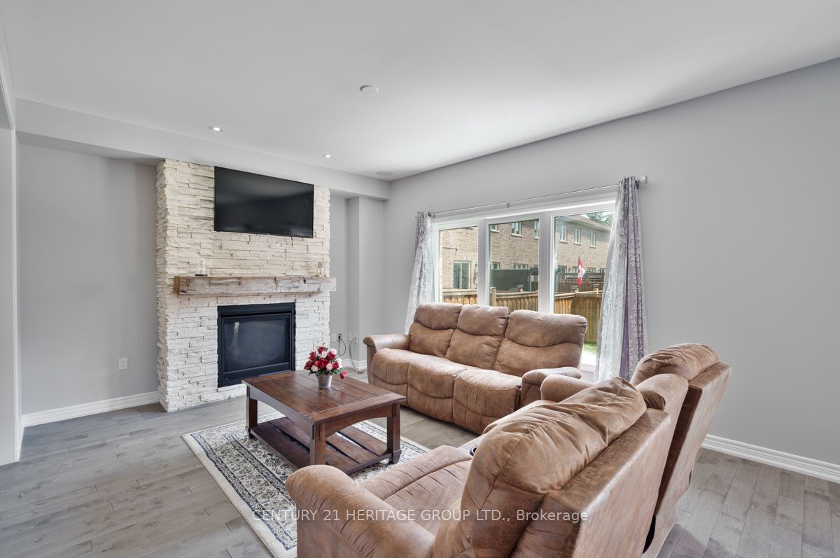 33 Prosser Crescent Property Photo 13