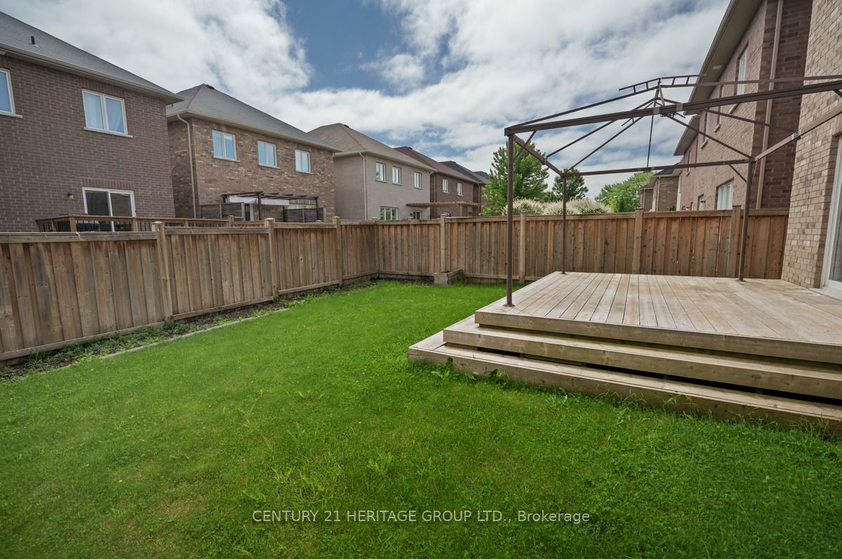 33 Prosser Crescent Property Photo 35