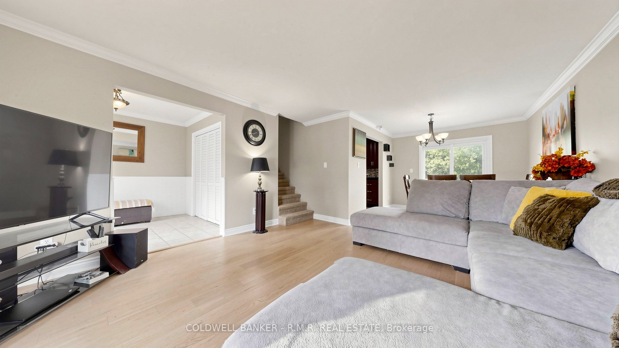 98 Metro Road S Property Photo 14