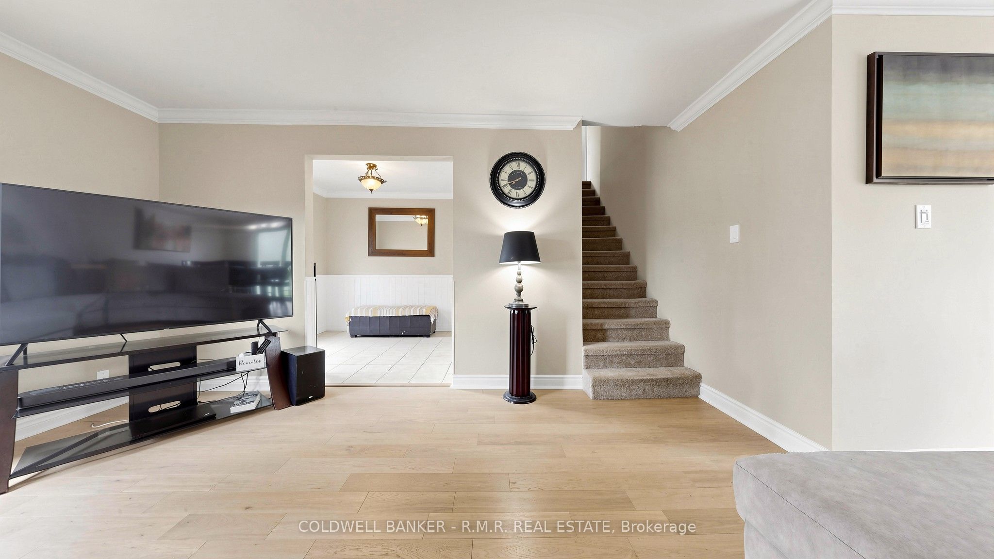 98 Metro Road S Property Photo 15