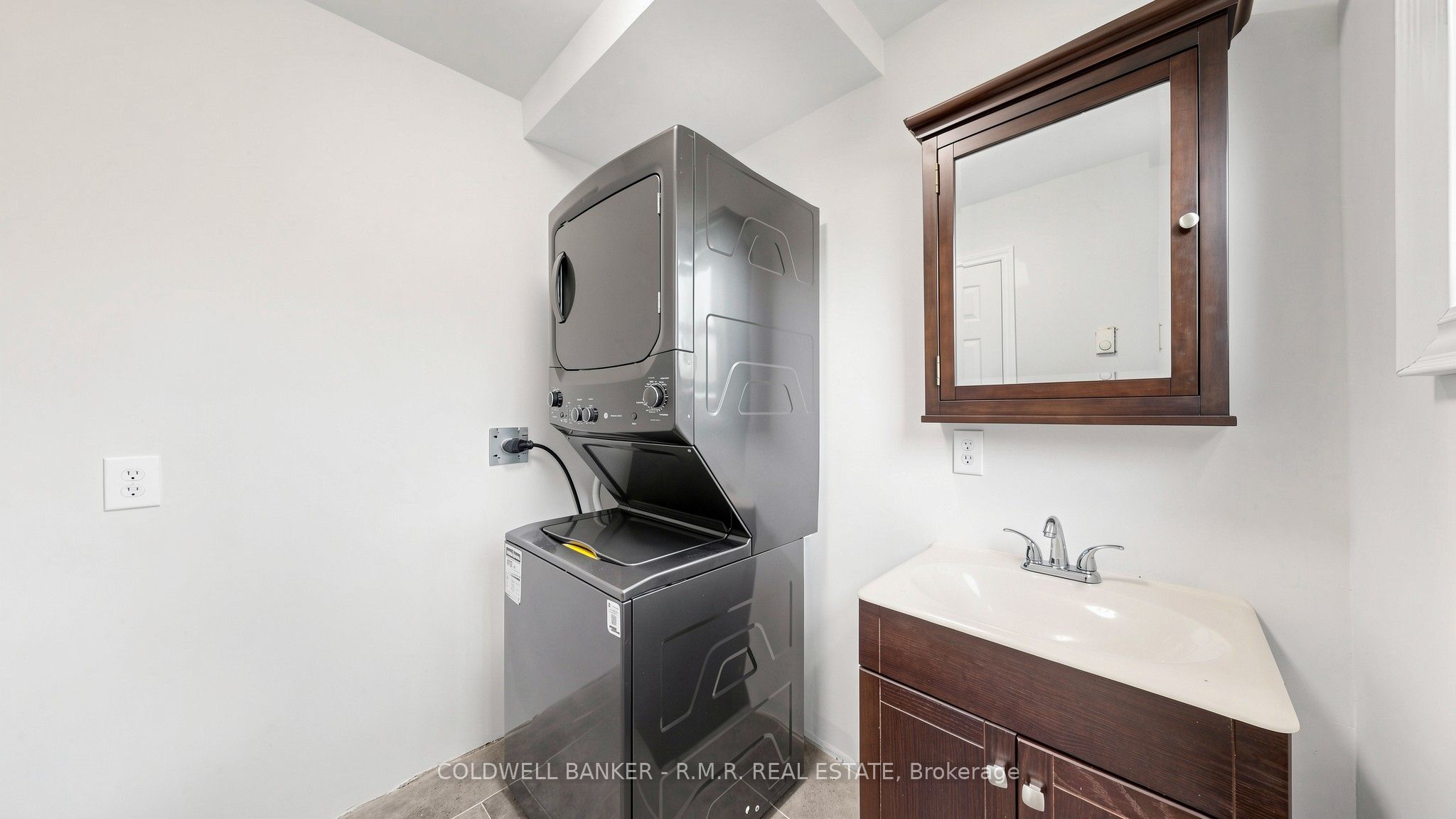 98 Metro Road S Property Photo 29