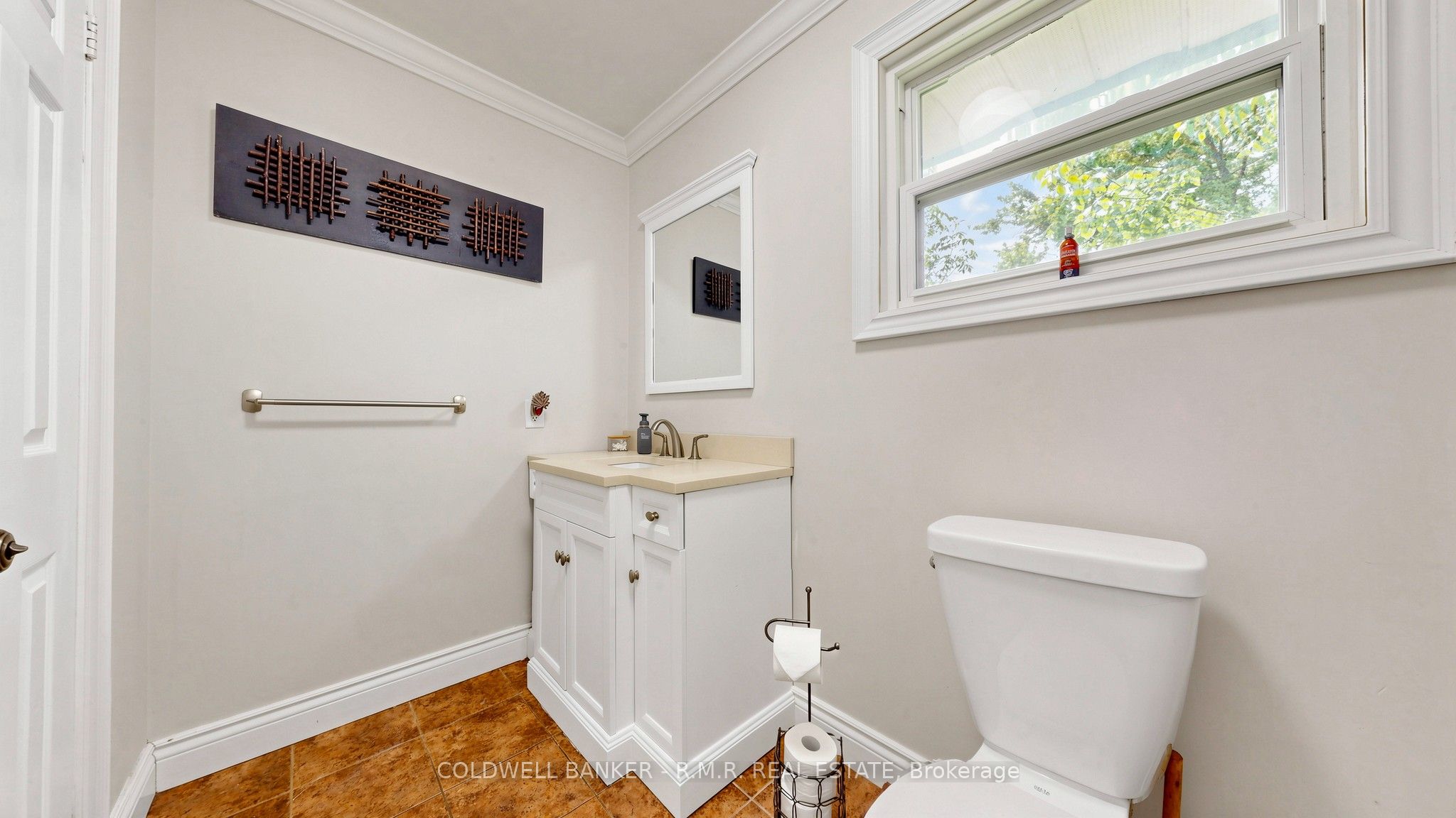 98 Metro Road S Property Photo 43
