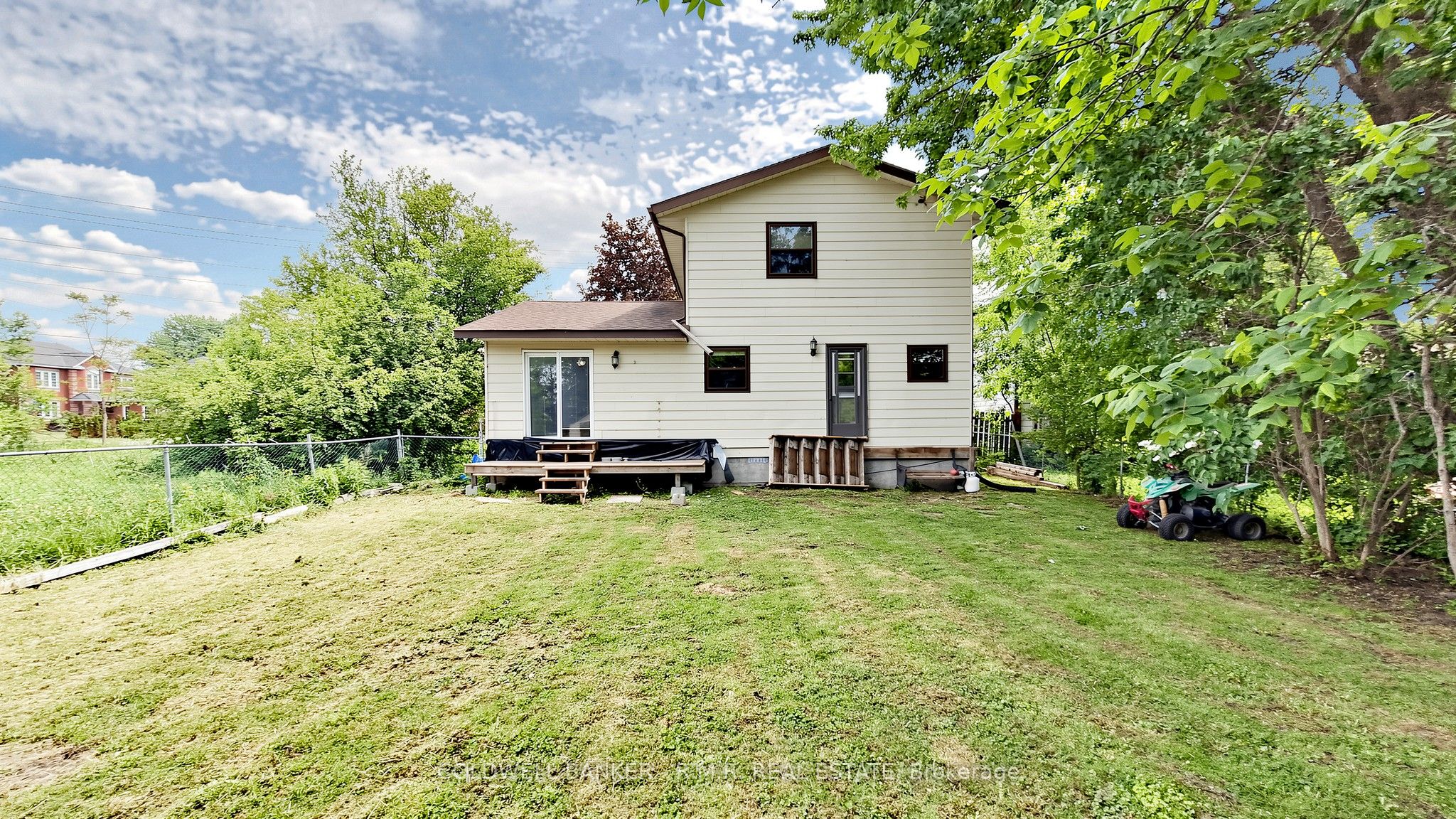 98 Metro Road S Property Photo 44