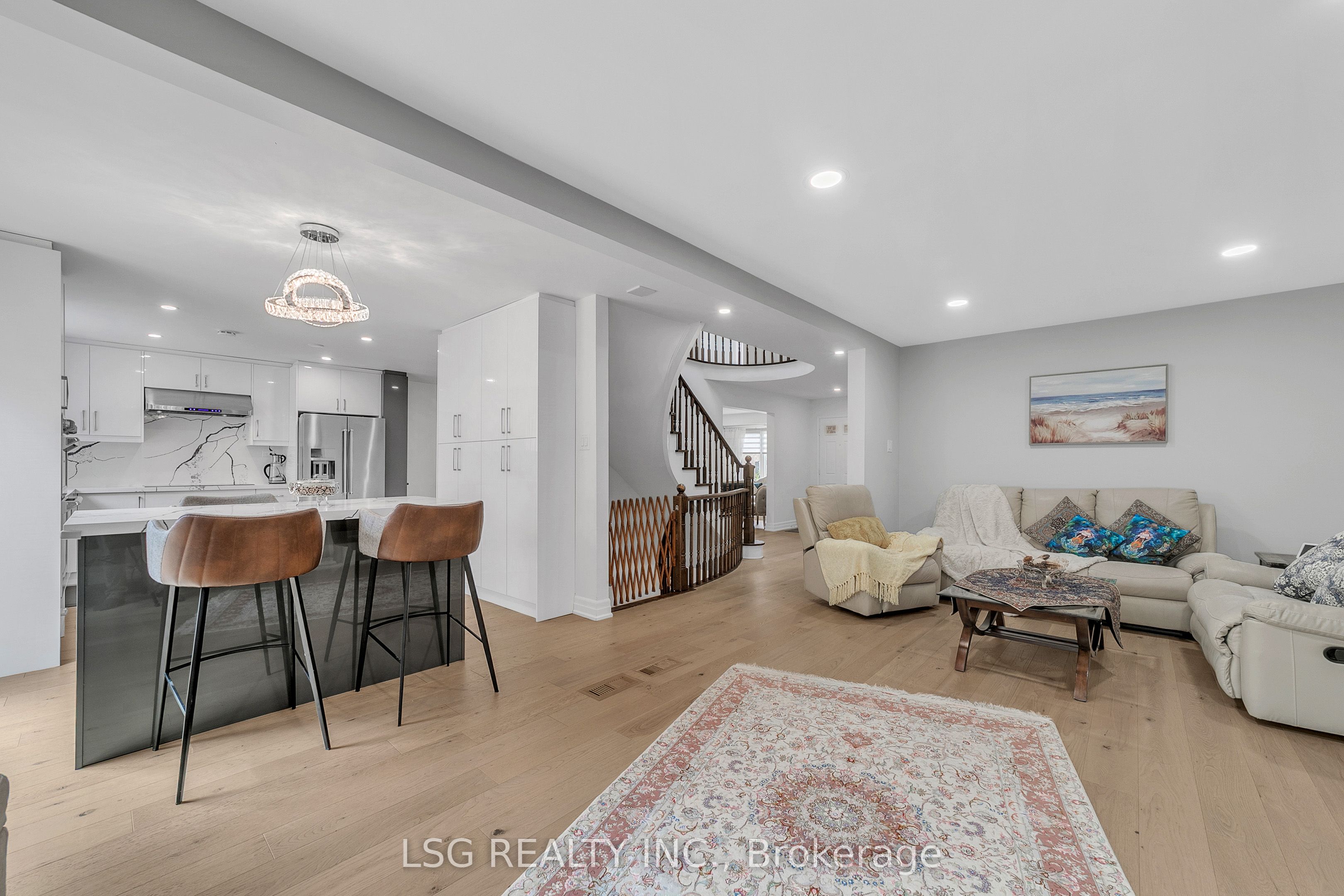 629 York Hill Boulevard Property Photo 5