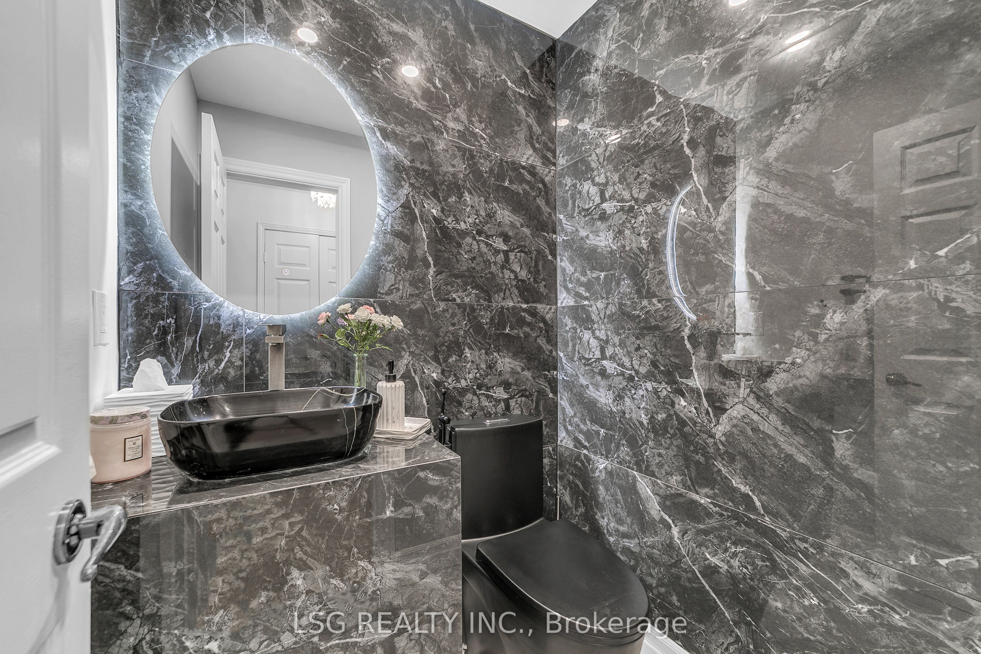 629 York Hill Boulevard Property Photo 16
