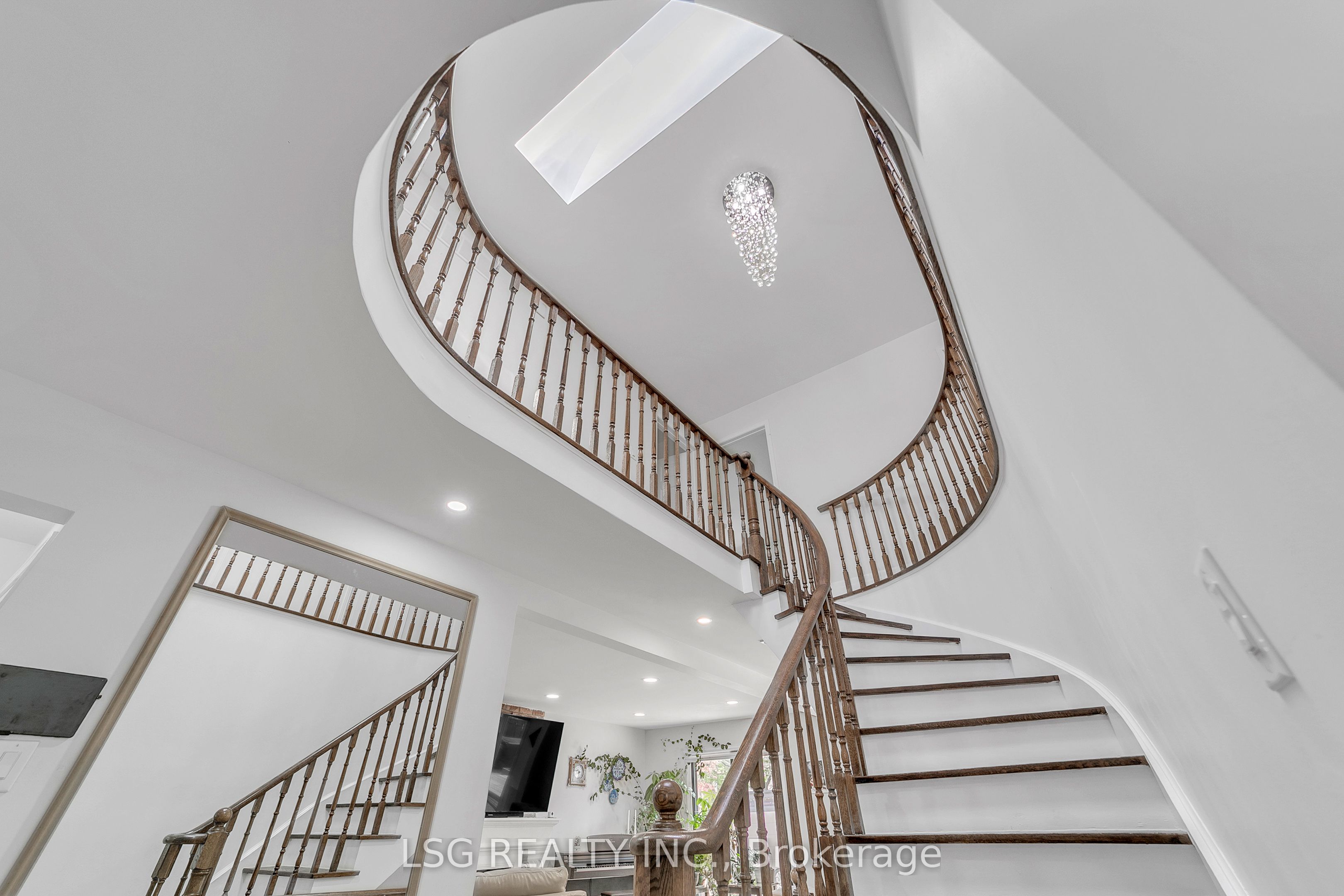 629 York Hill Boulevard Property Photo 18