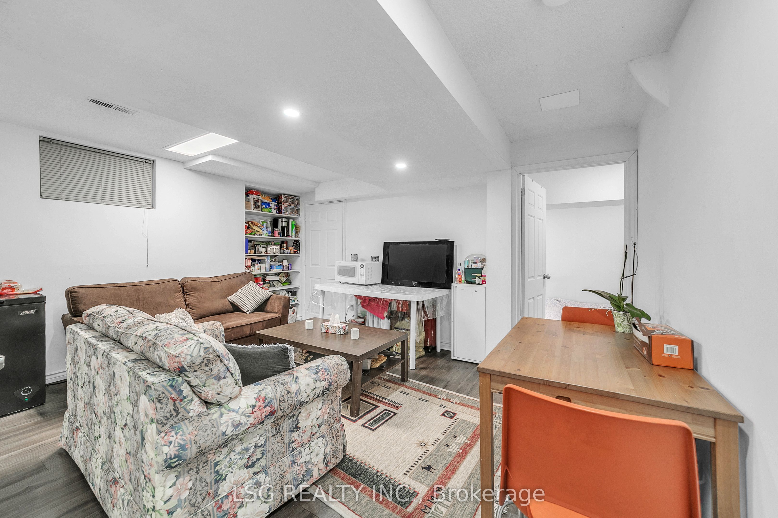 629 York Hill Boulevard Property Photo 37