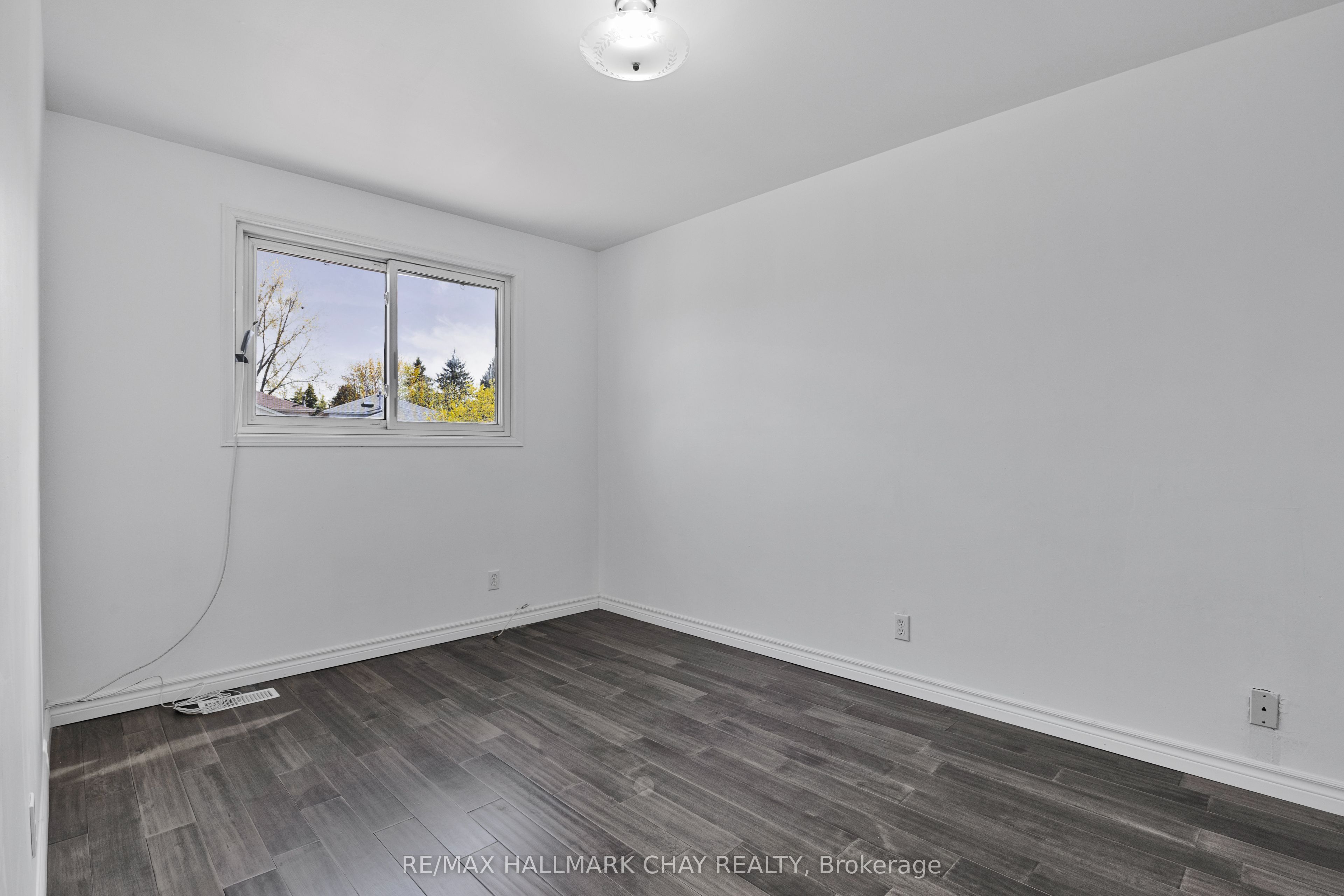492 Britannia Avenue Property Photo 16