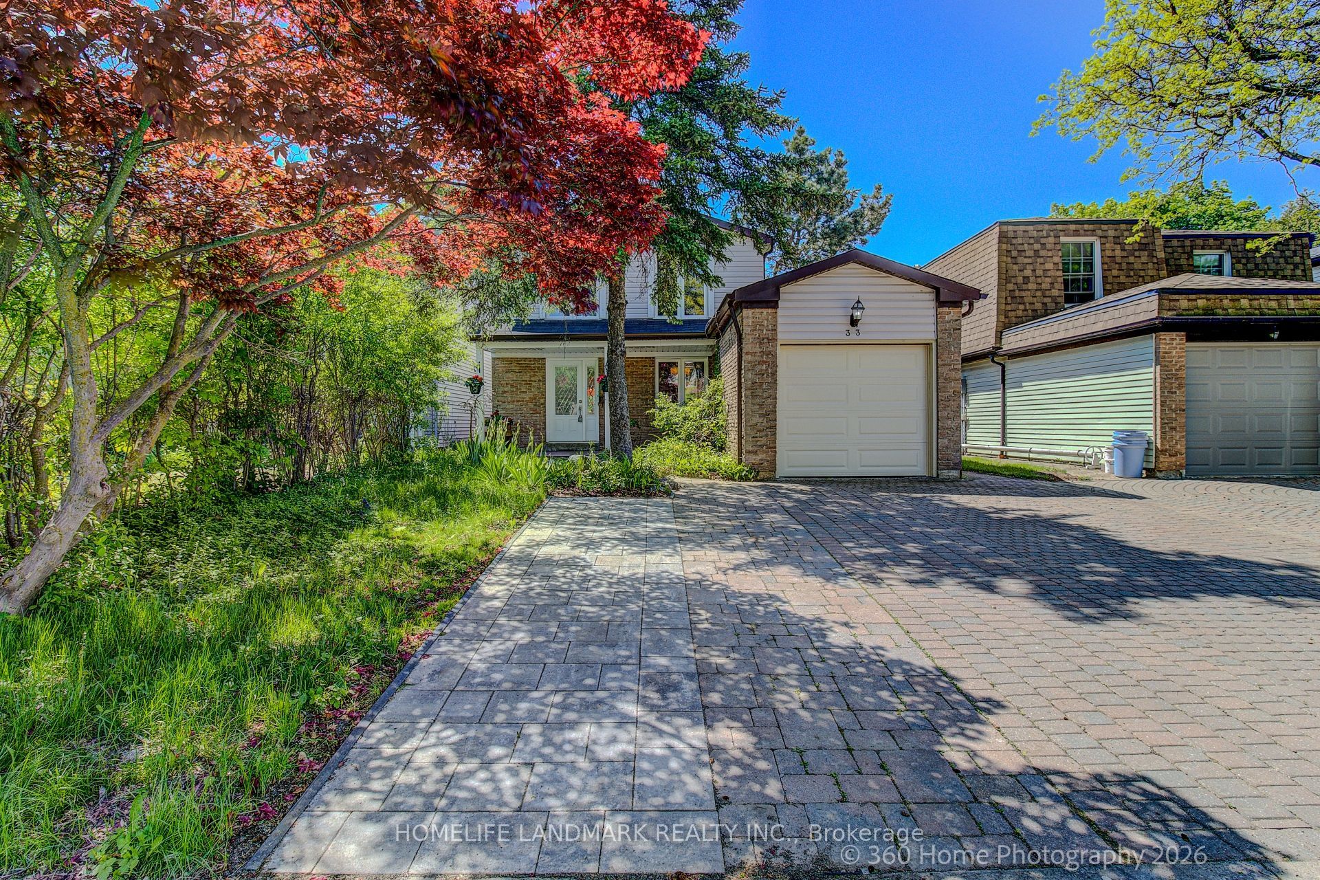 33 Kitsilano Crescent Property Photo 2