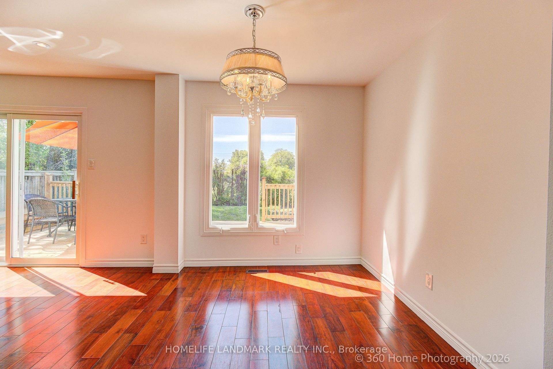 33 Kitsilano Crescent Property Photo 11