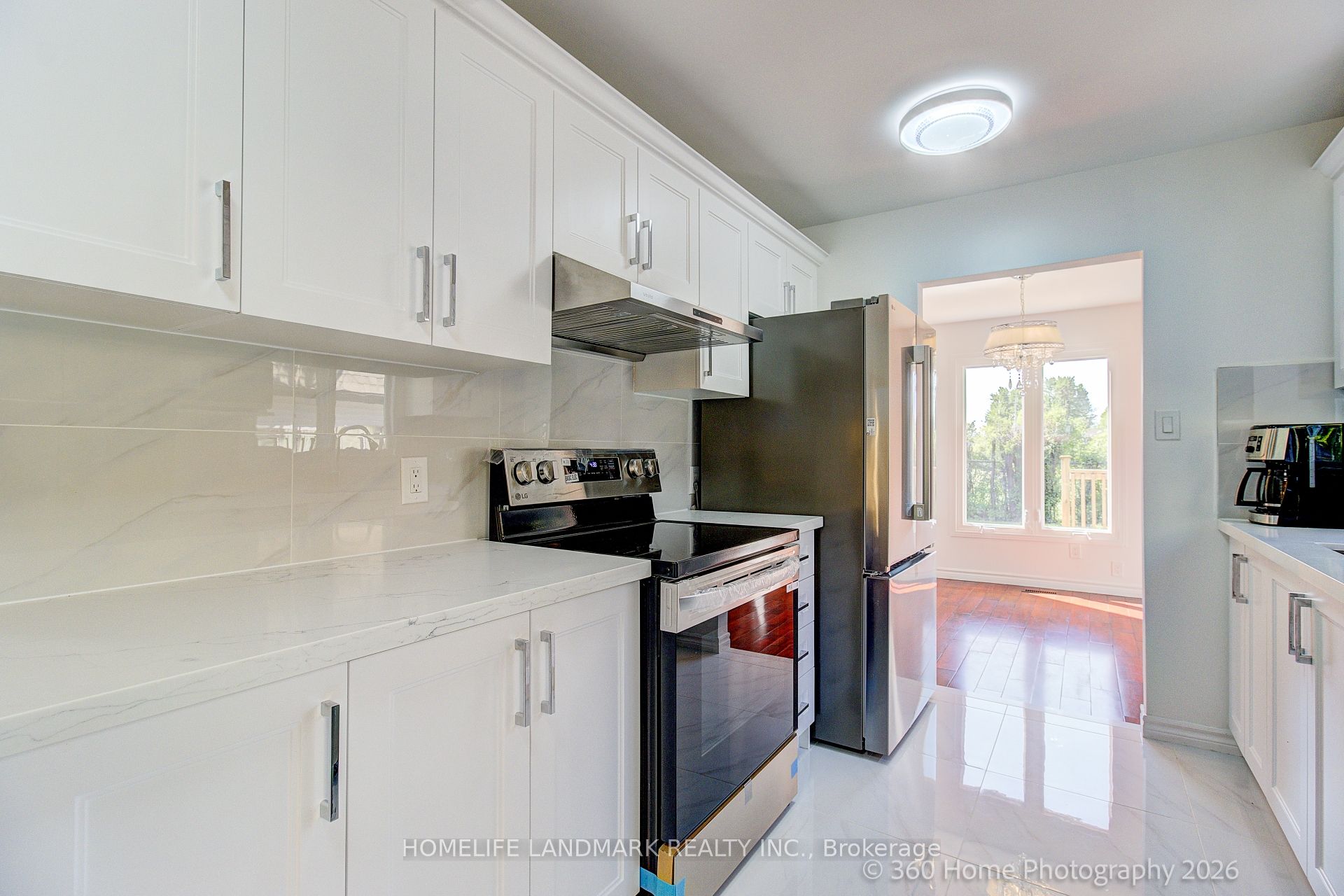33 Kitsilano Crescent Property Photo 12