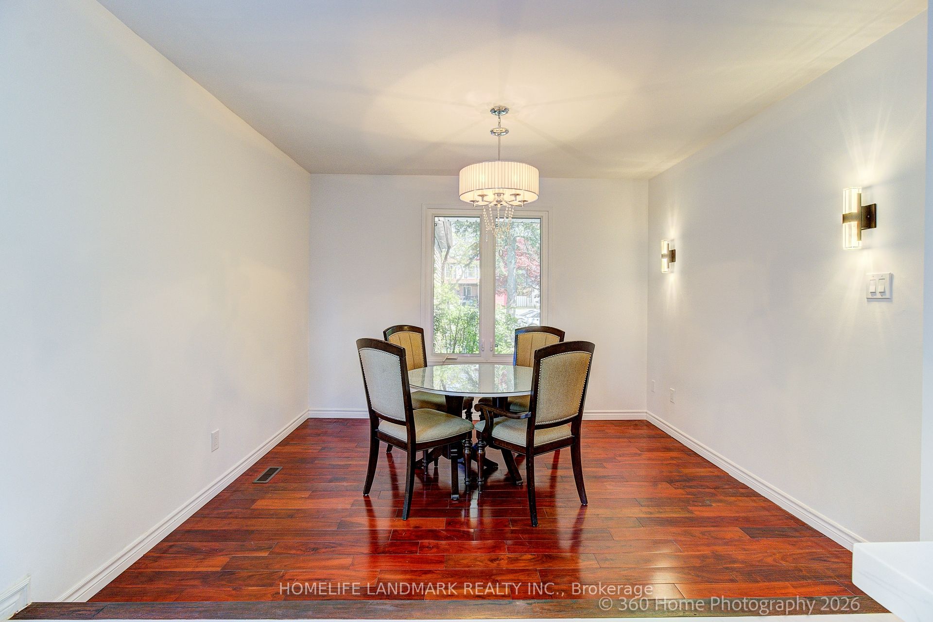 33 Kitsilano Crescent Property Photo 13