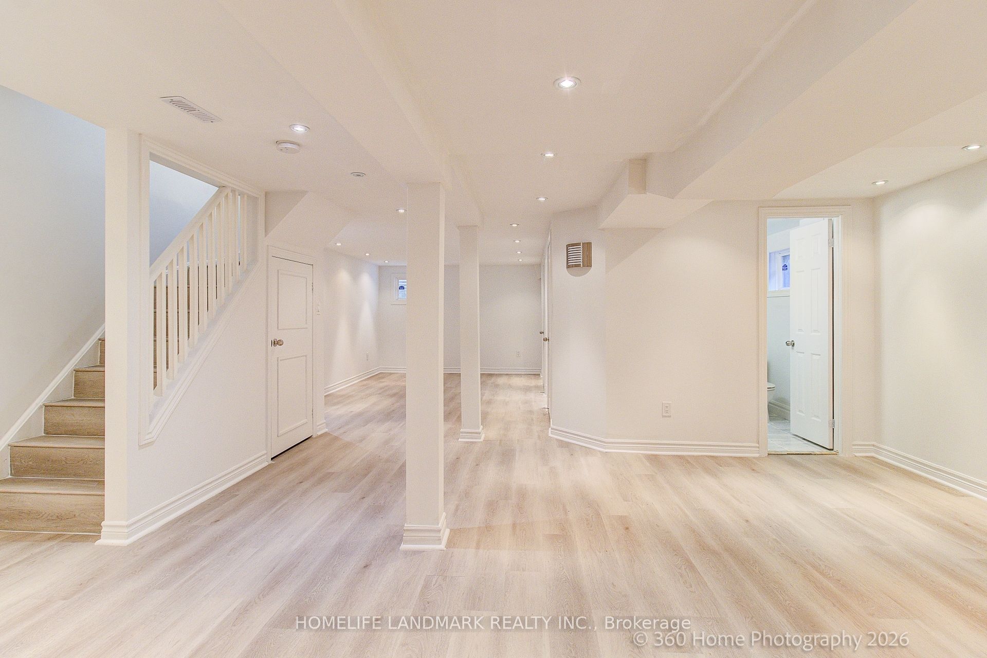 33 Kitsilano Crescent Property Photo 17