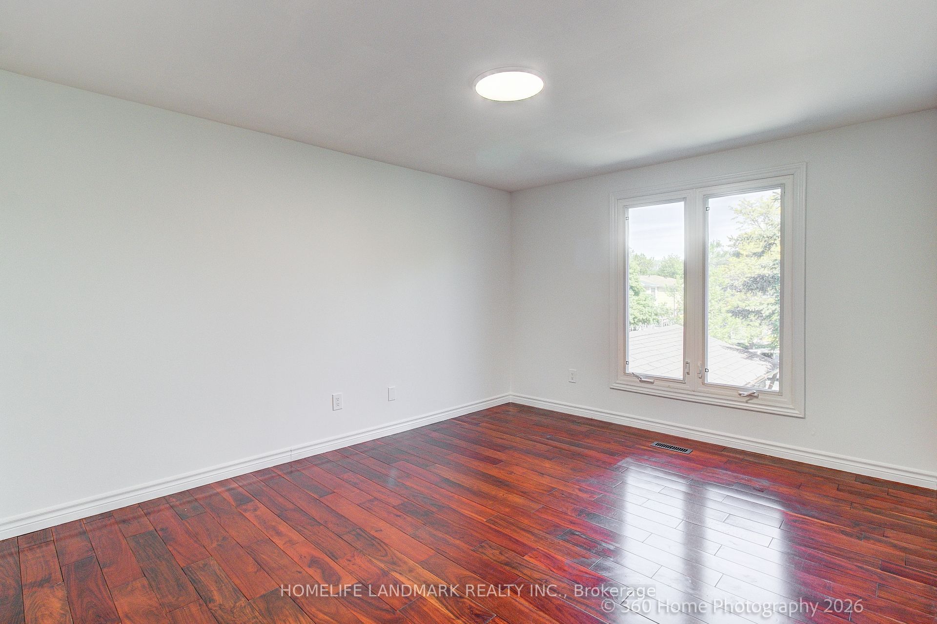 33 Kitsilano Crescent Property Photo 22