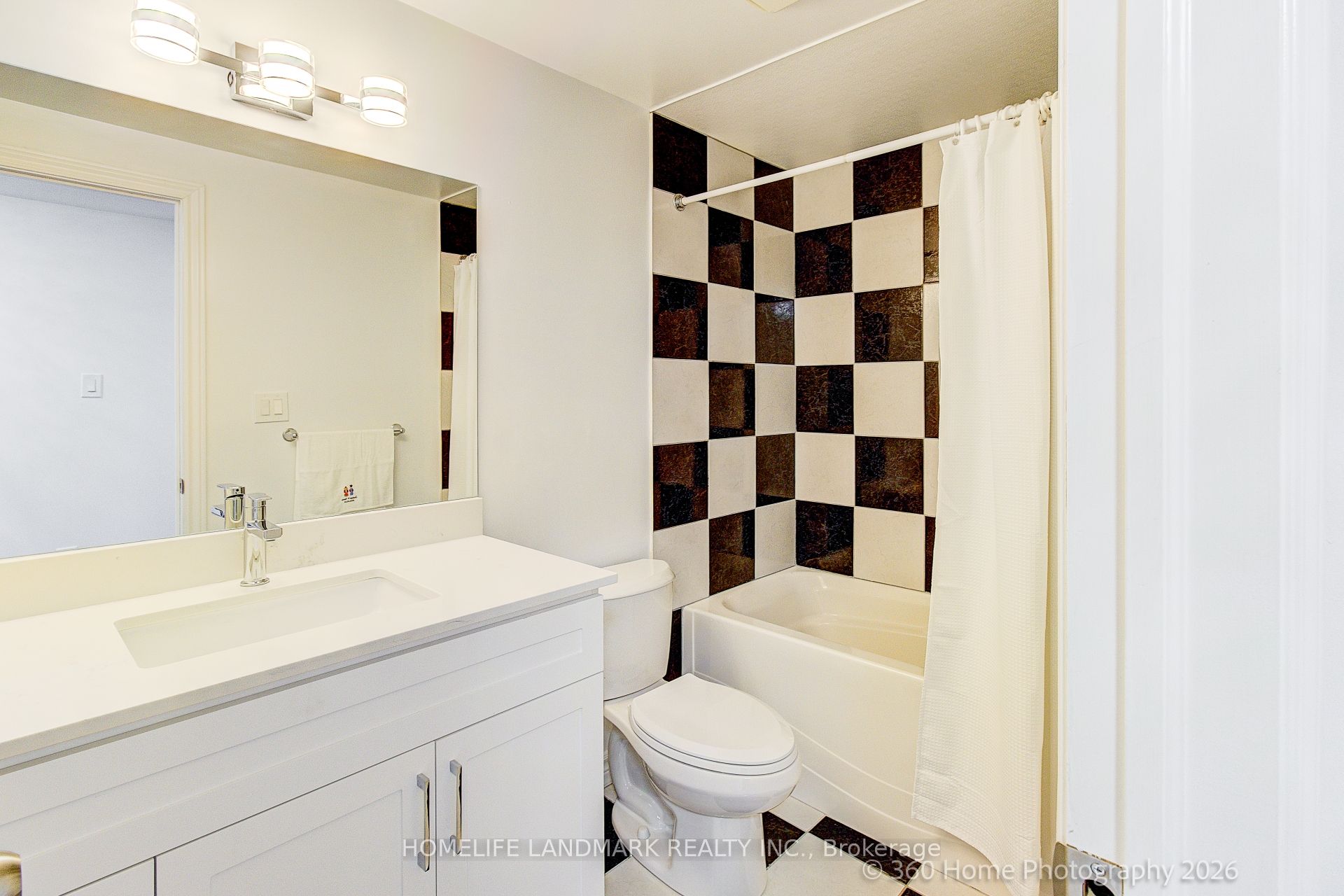 33 Kitsilano Crescent Property Photo 24