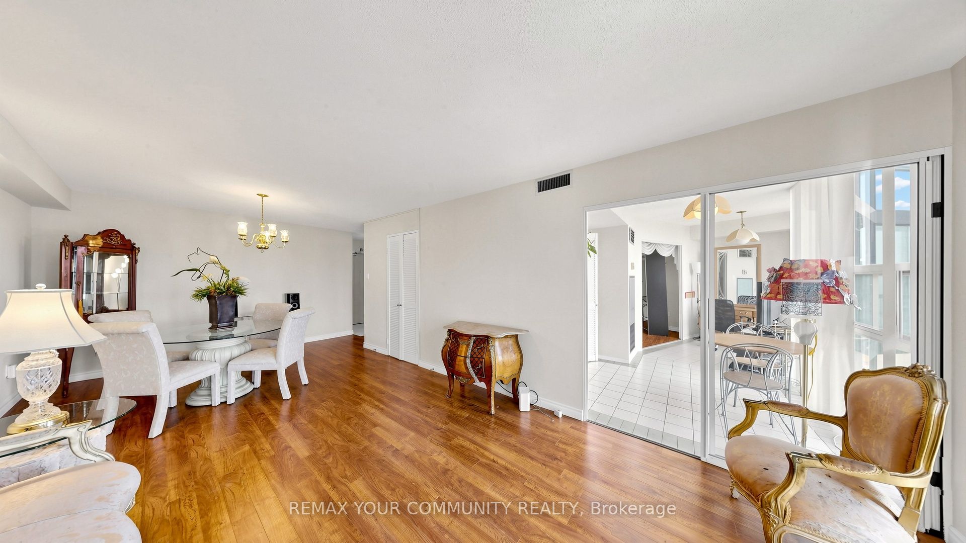 20 Harding Boulevard W 1109 Property Photo 9