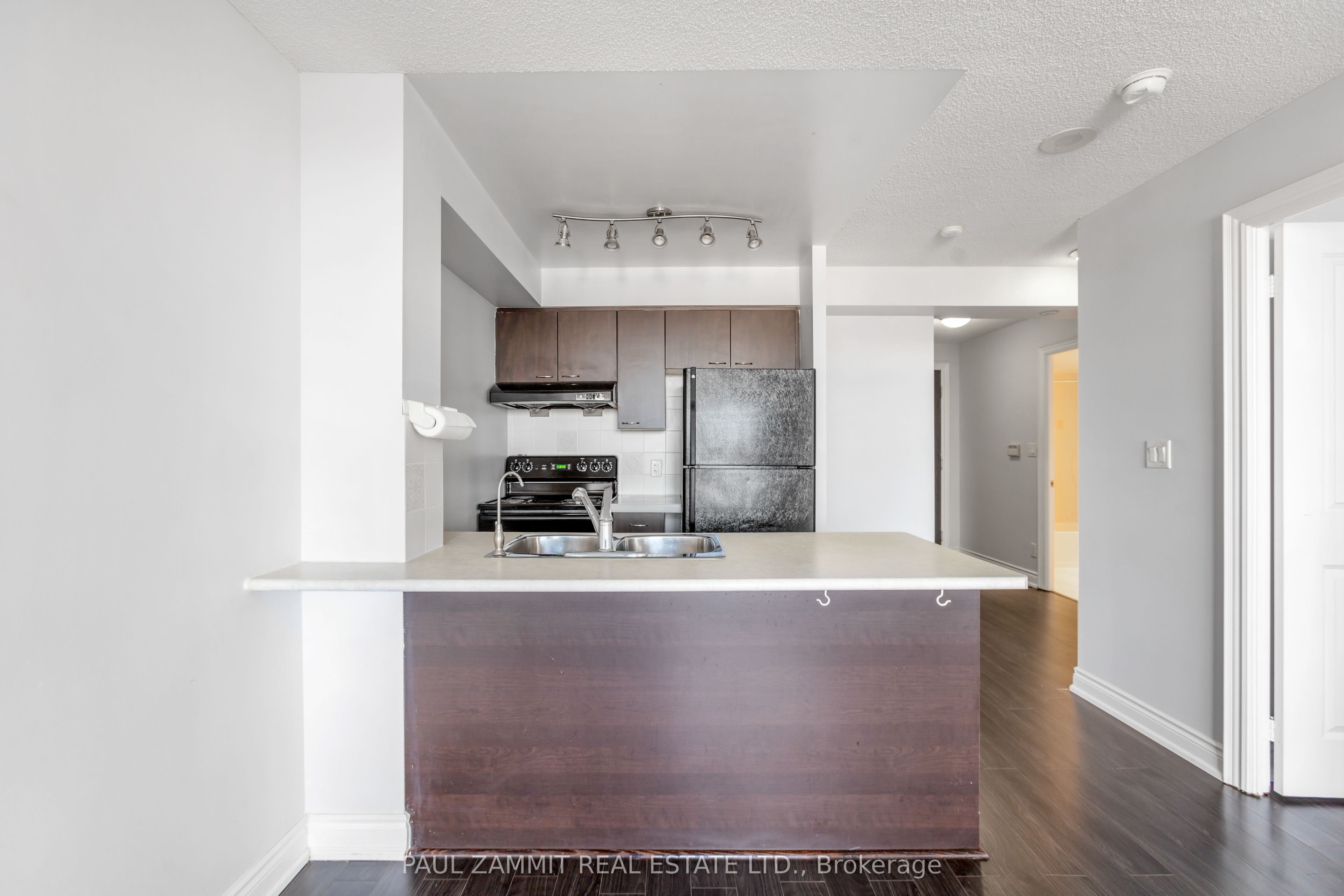 88 Times Avenue 615 Property Photo 6