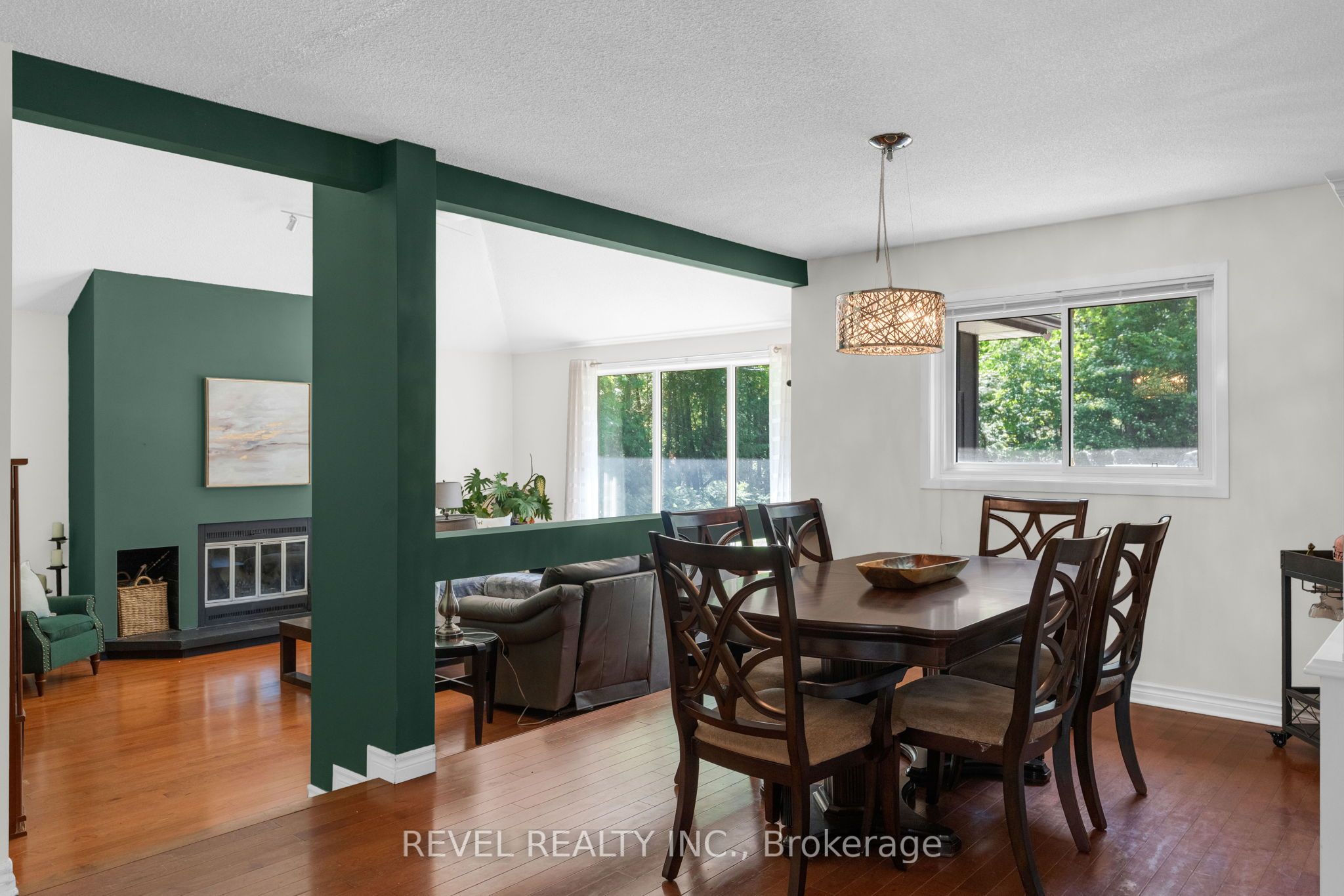 3964 Grove Place Property Photo 6