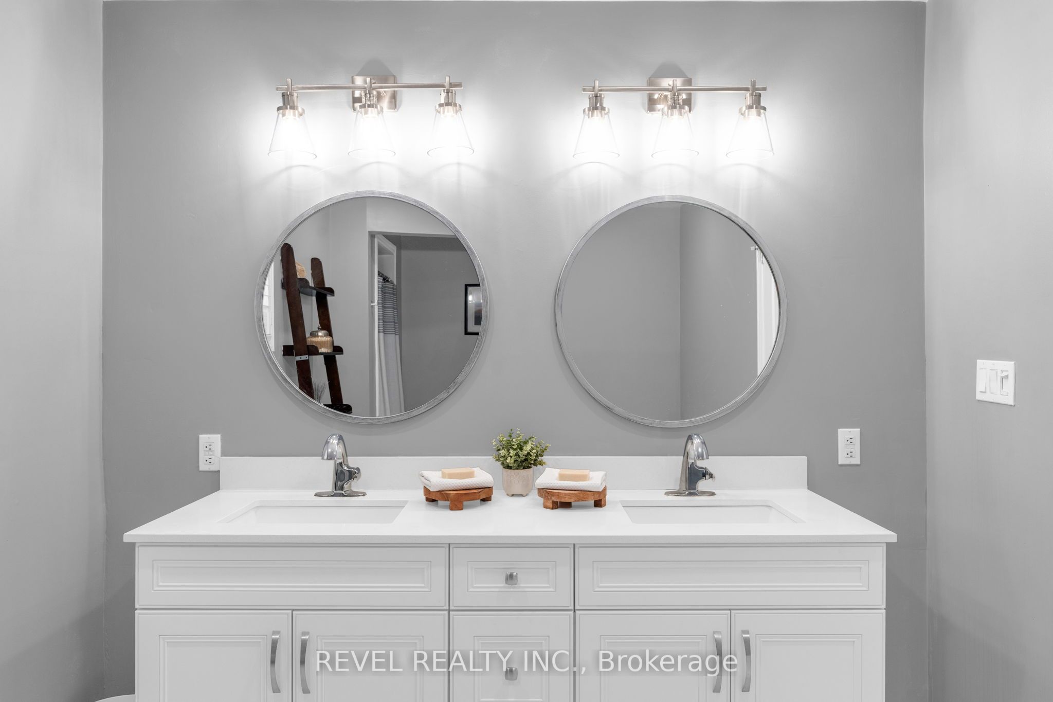 3964 Grove Place Property Photo 17