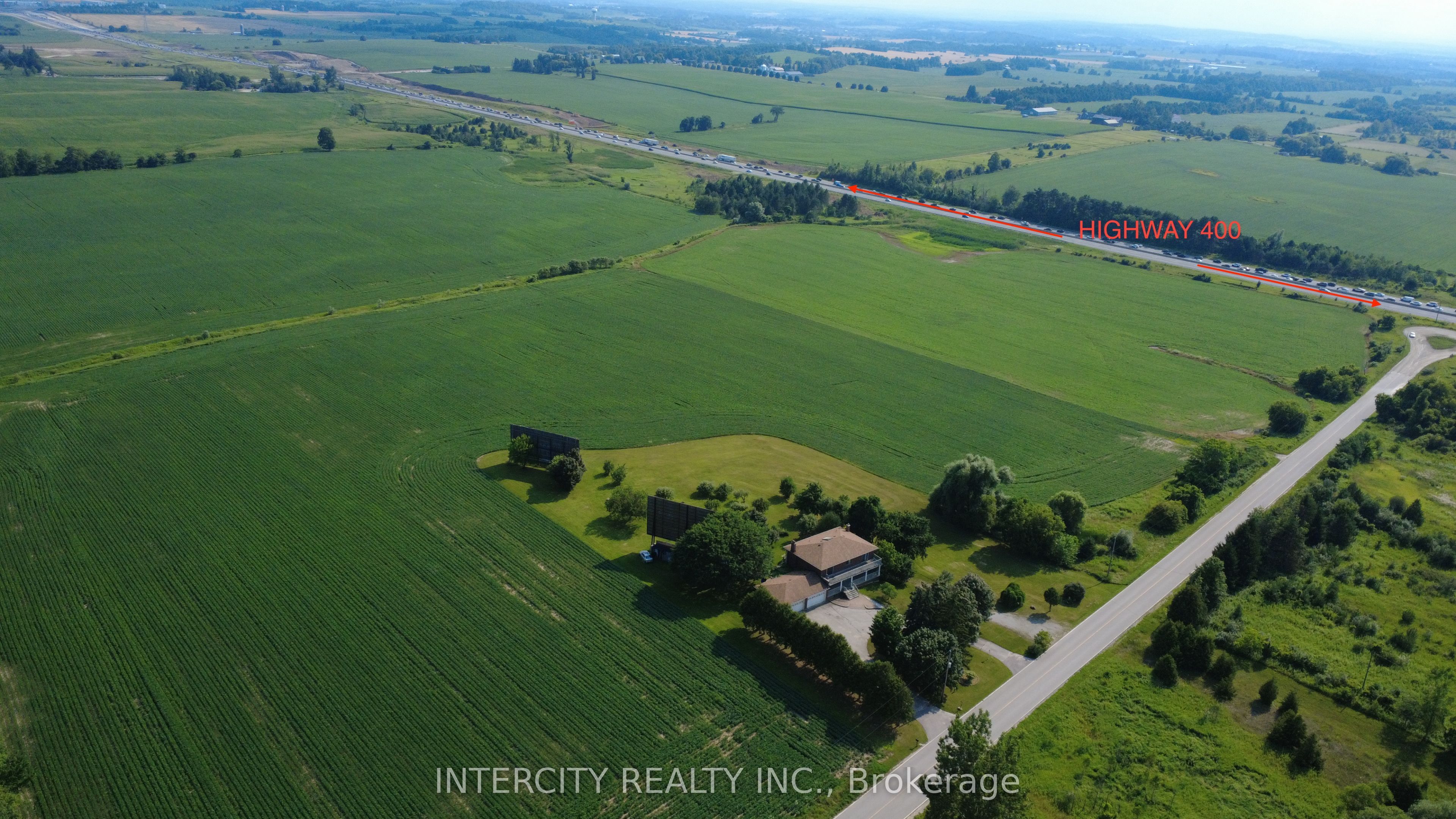 3525 Tenth Line Property Photo 4