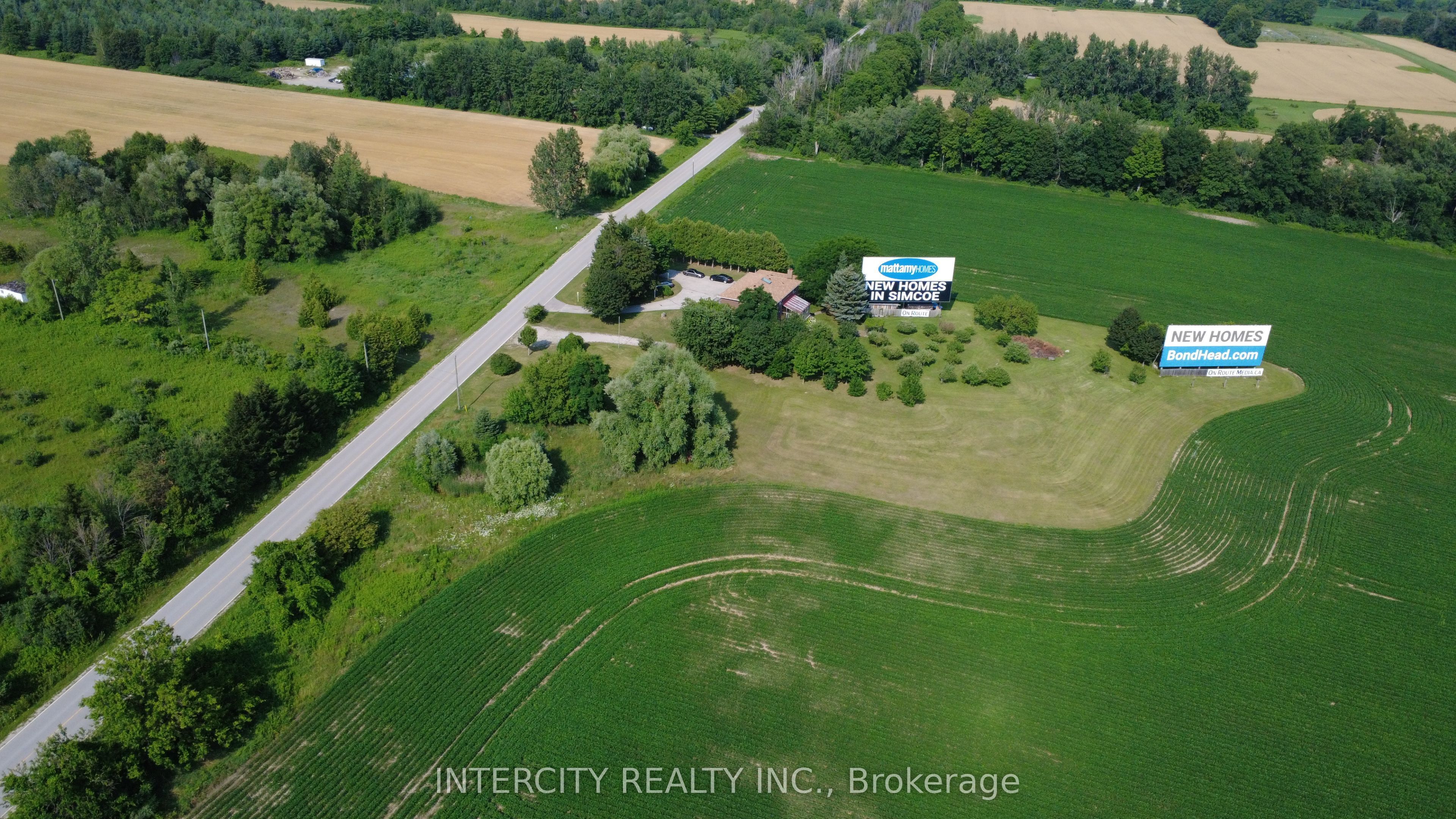 3525 Tenth Line Property Photo 6
