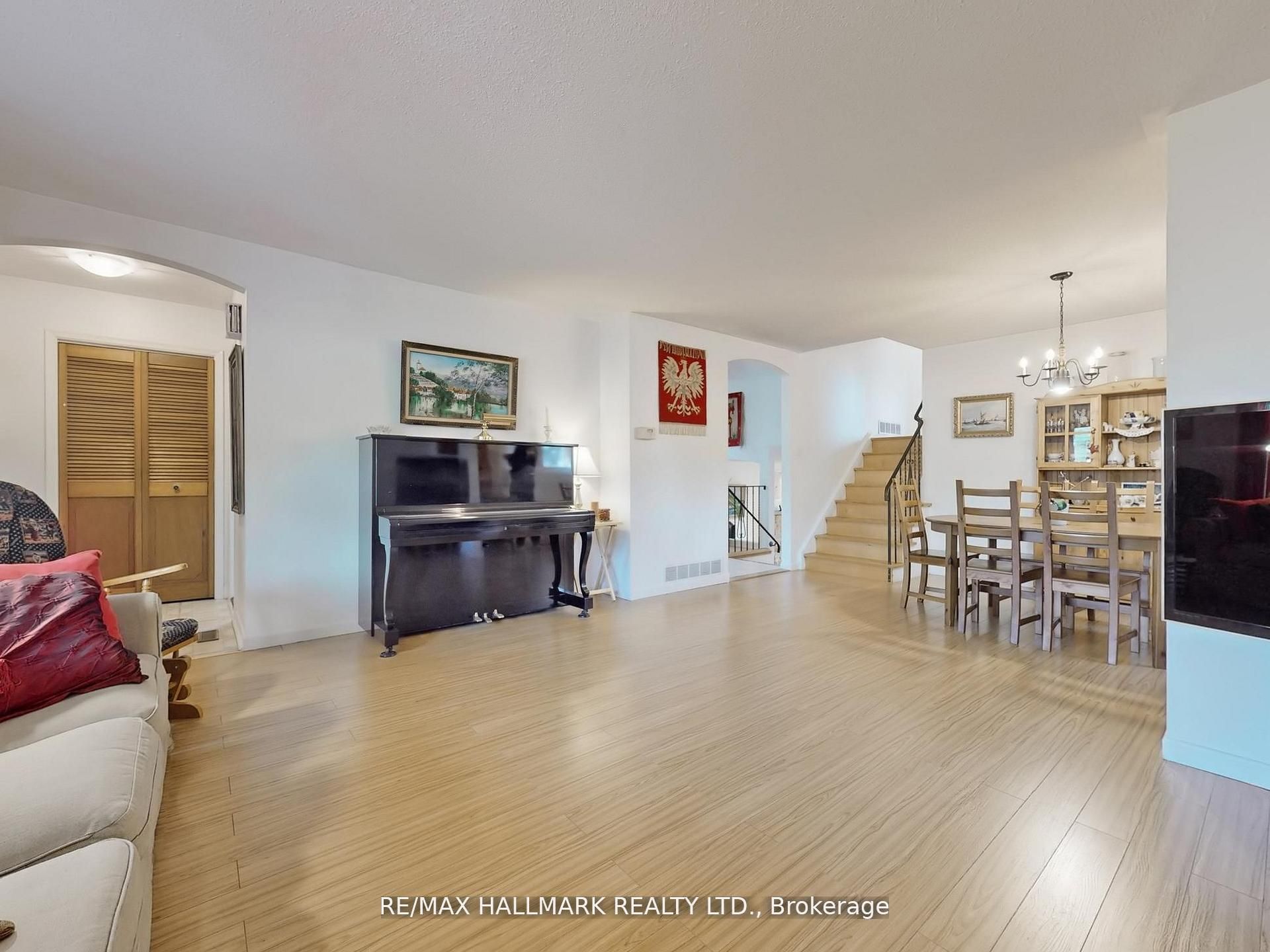 5193 Aurora Road Property Photo 14