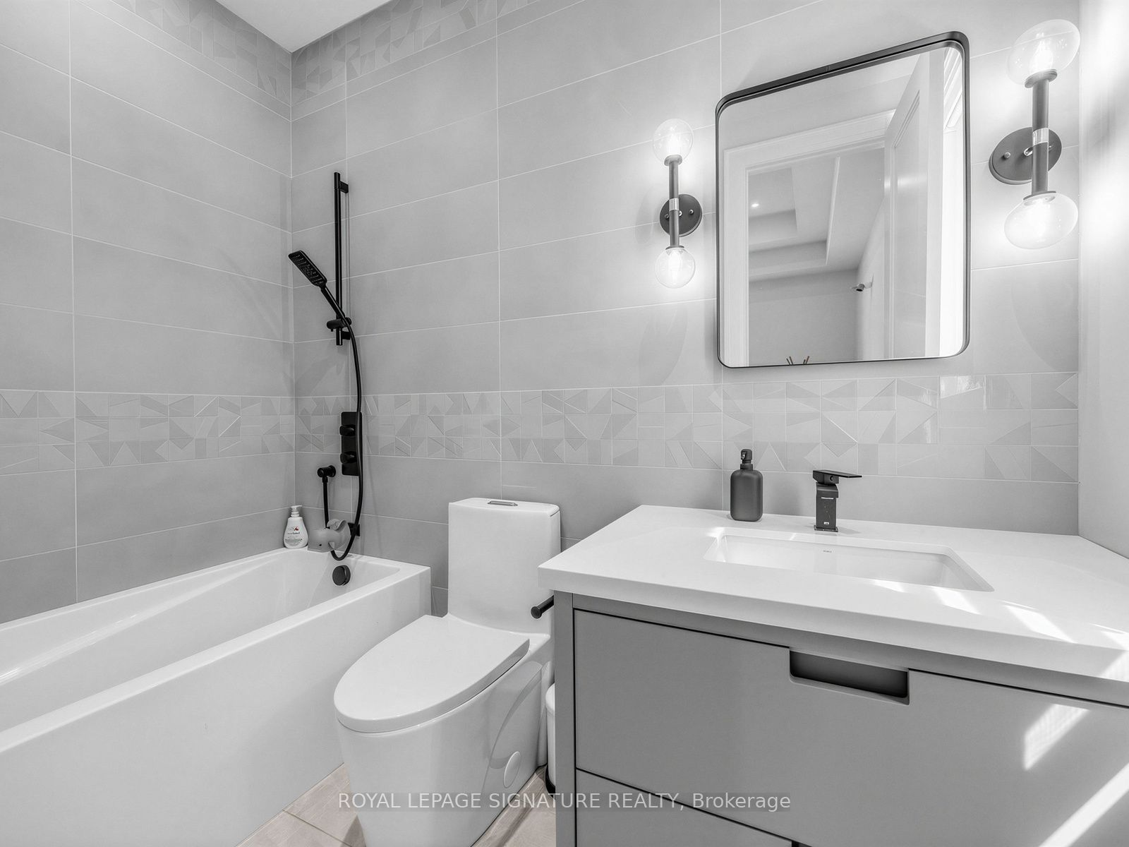 73 Starlight Crescent Property Photo 31