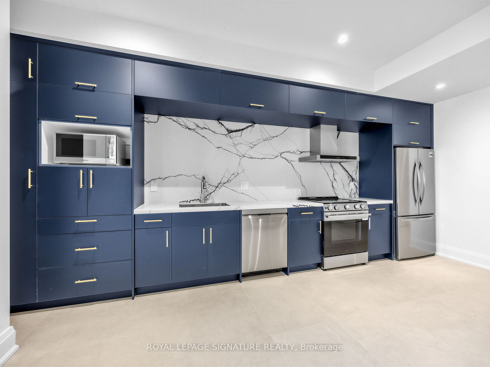 73 Starlight Crescent Property Photo 36