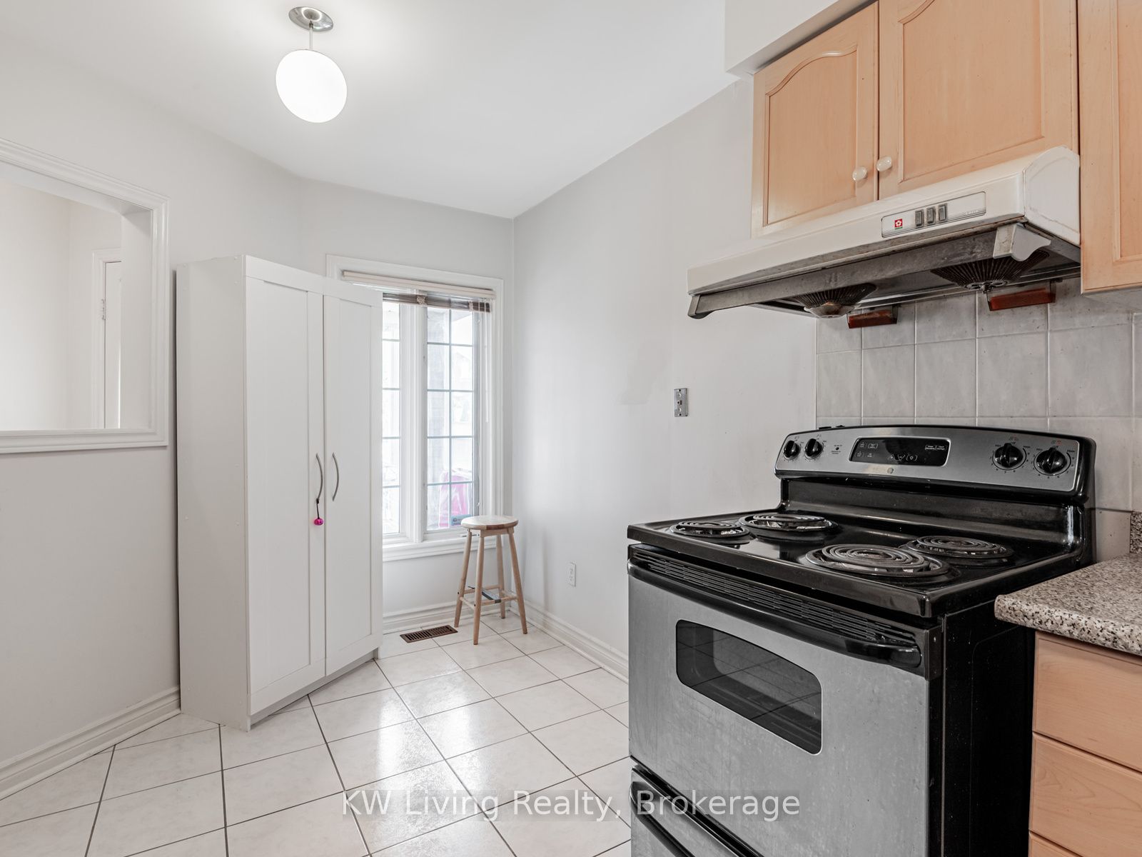 253 Milliken Meadows Drive Property Photo 8